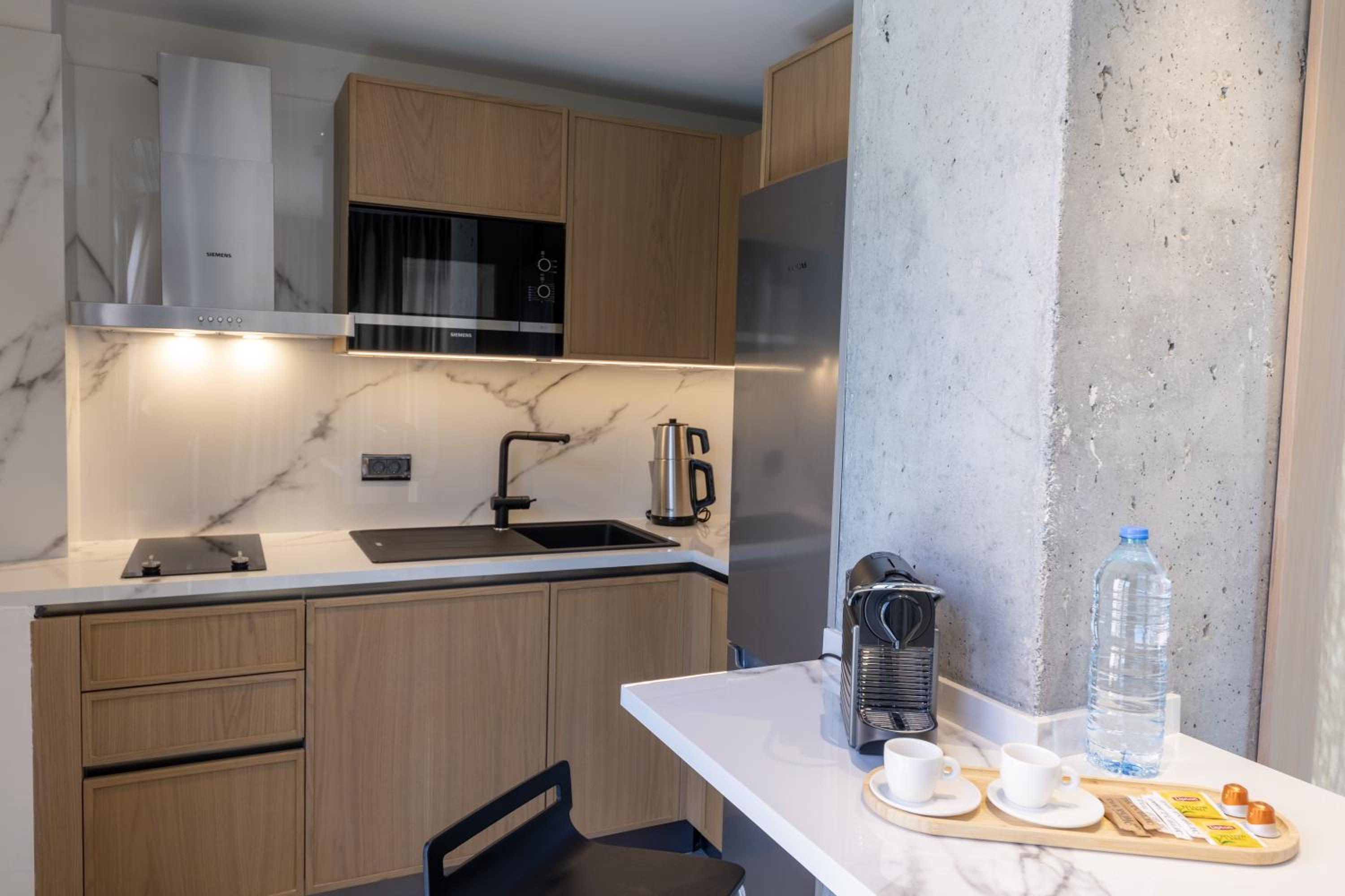 Deluxe Apartment photo 2