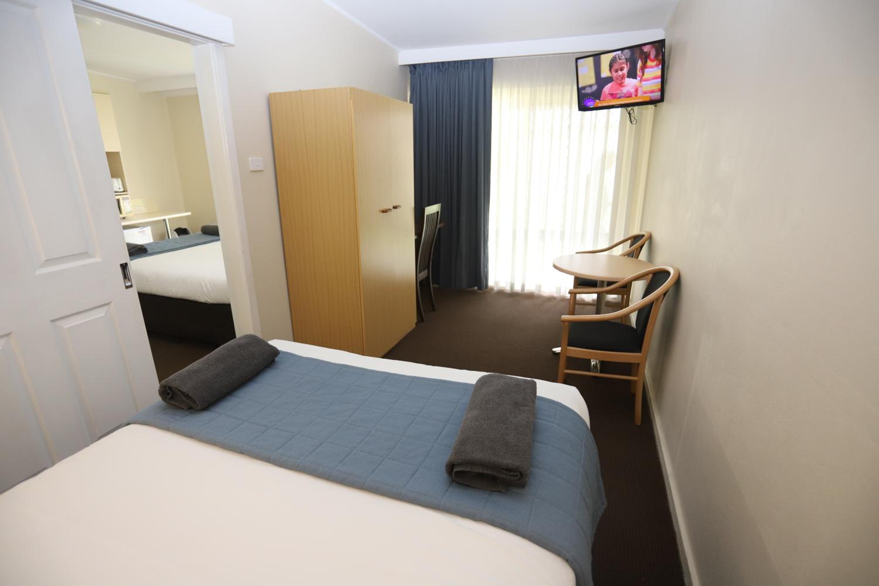 Two Bedroom Suite QQS Non Pet Friendly photo 3