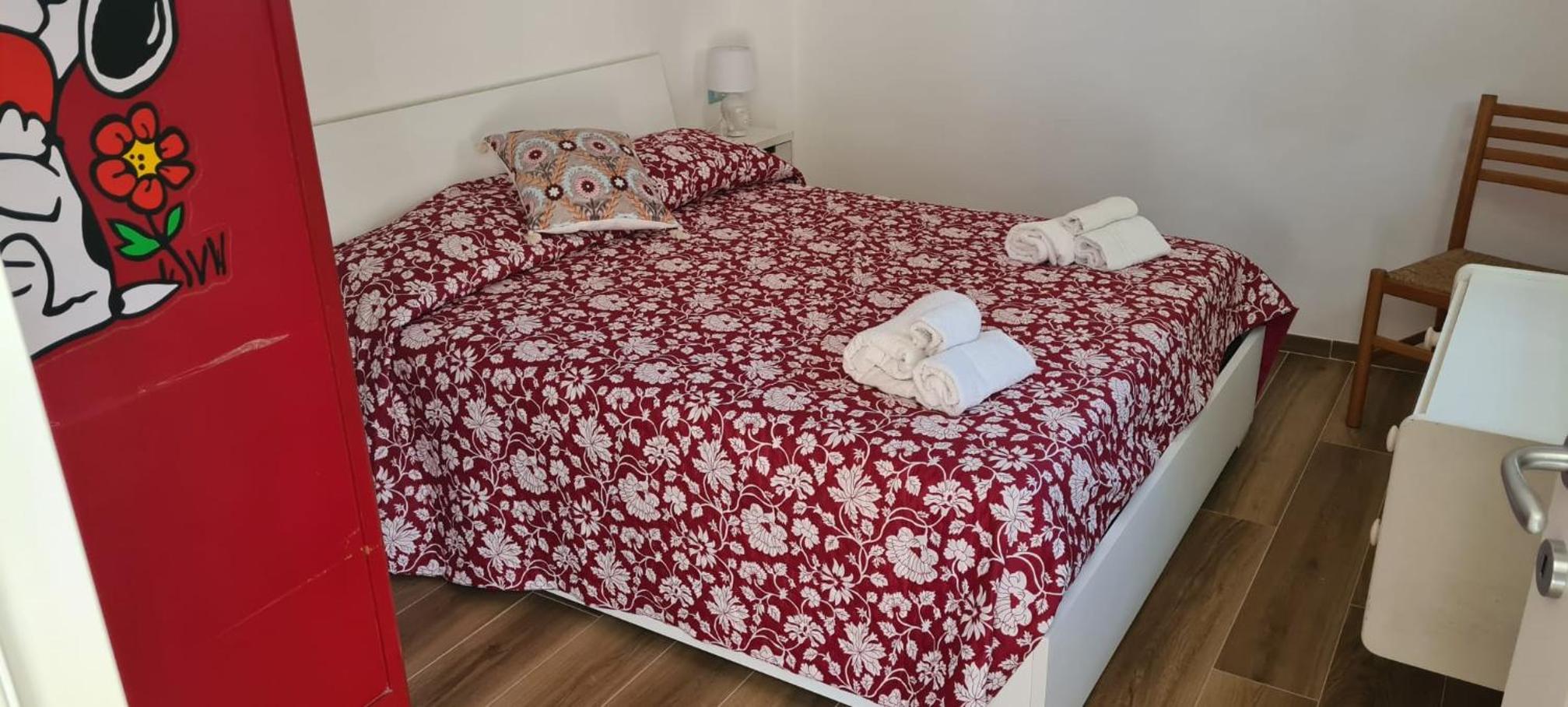 One-Bedroom Apartment photo 2