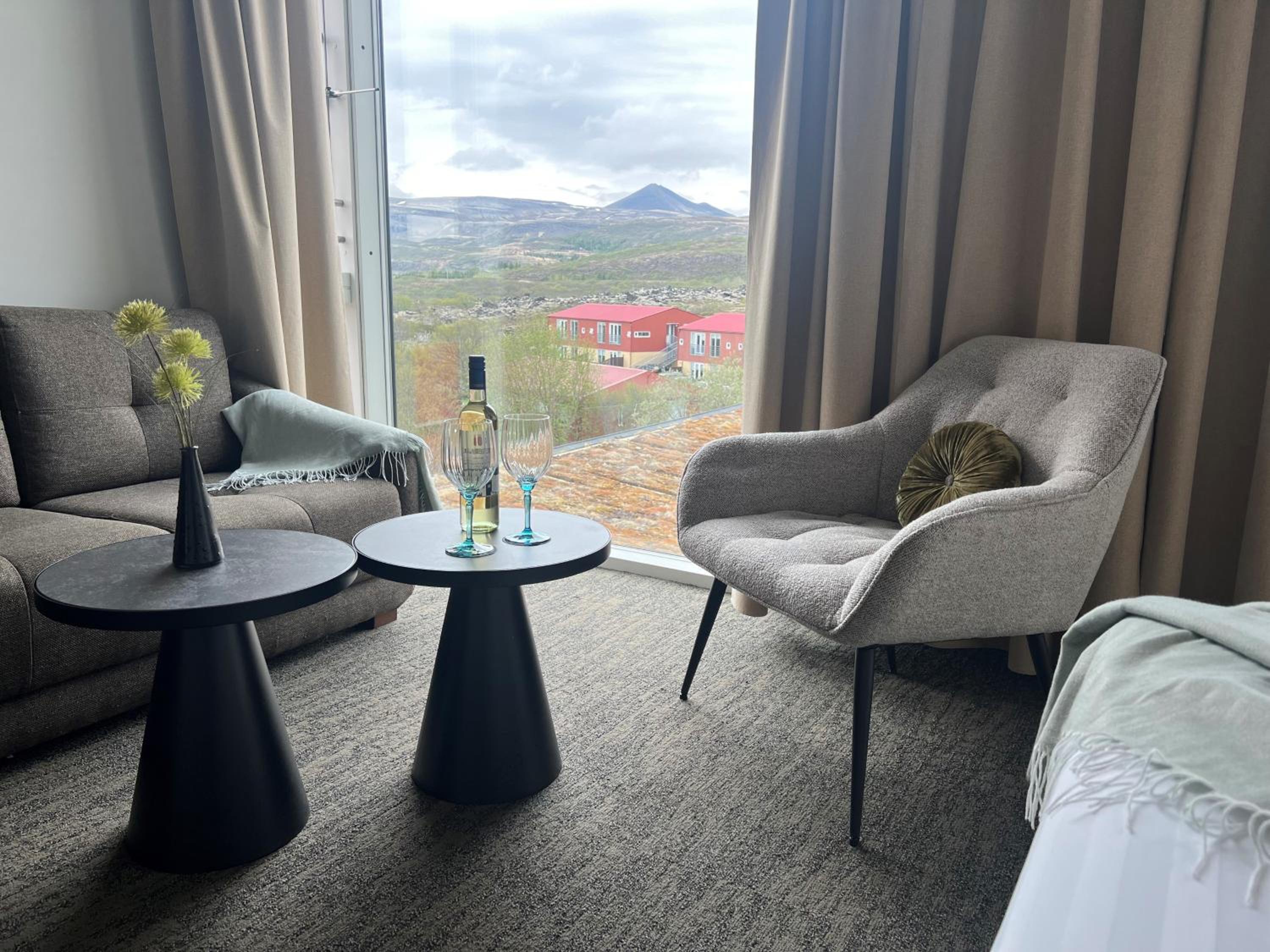 Double Room with Mountain View - Photo 2