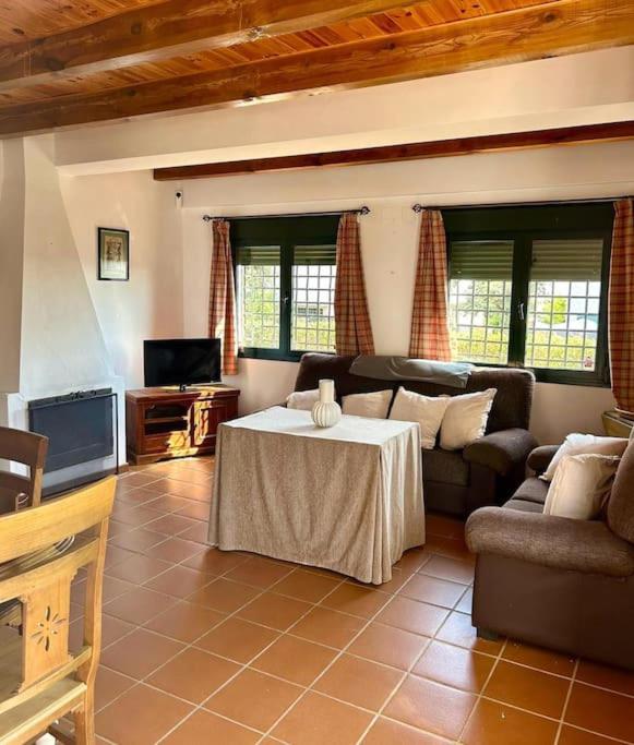 Villa de Tres Habitaciones