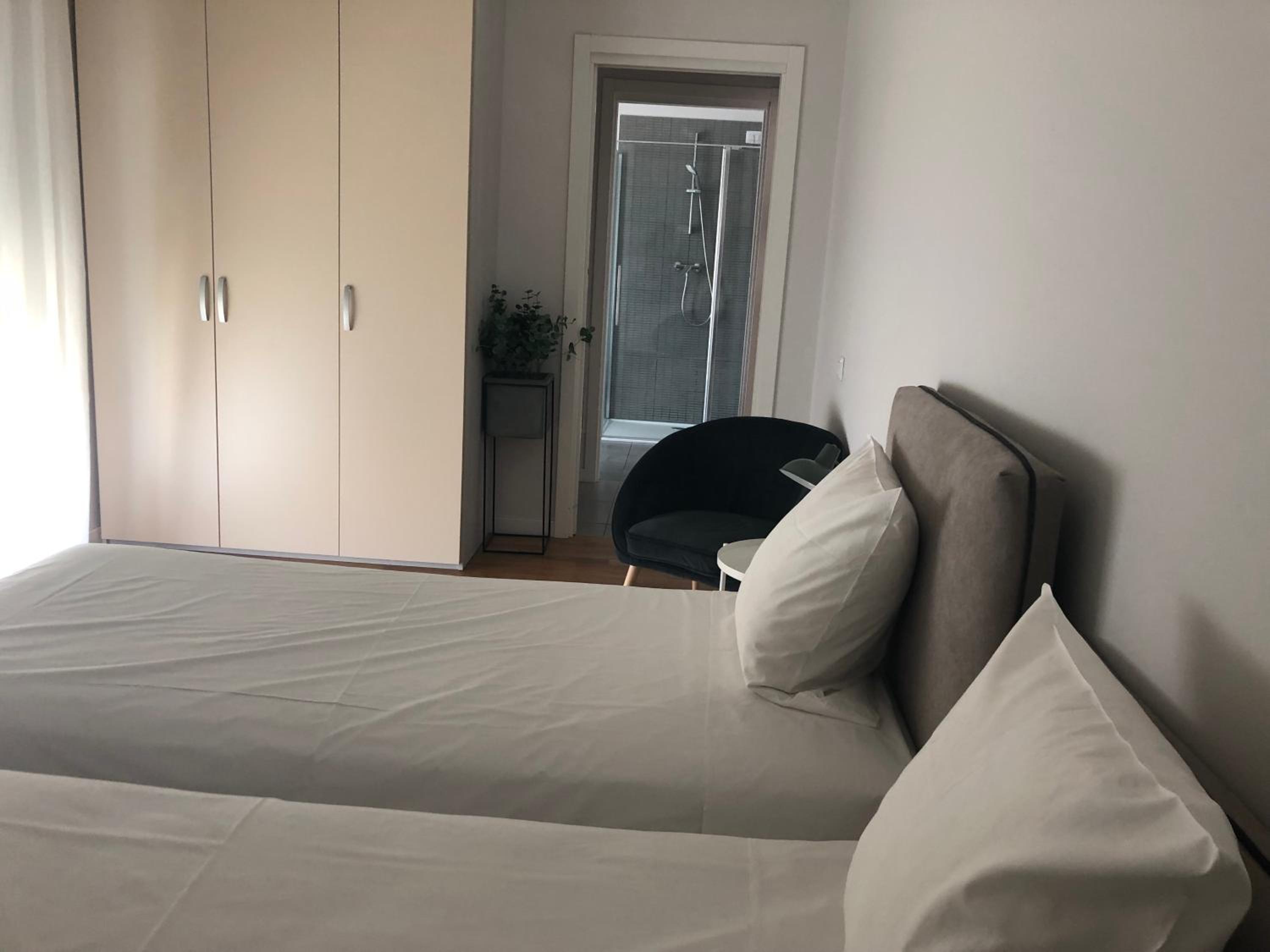 One-Bedroom Apartment - Photo 4