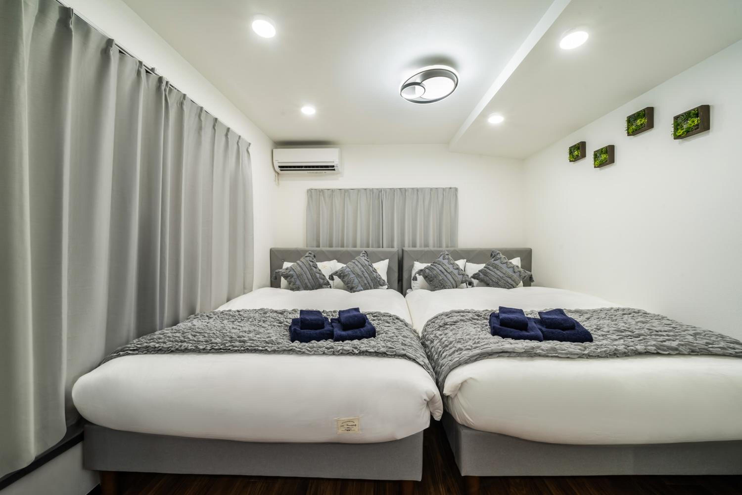 Three-Bedroom House photo 3