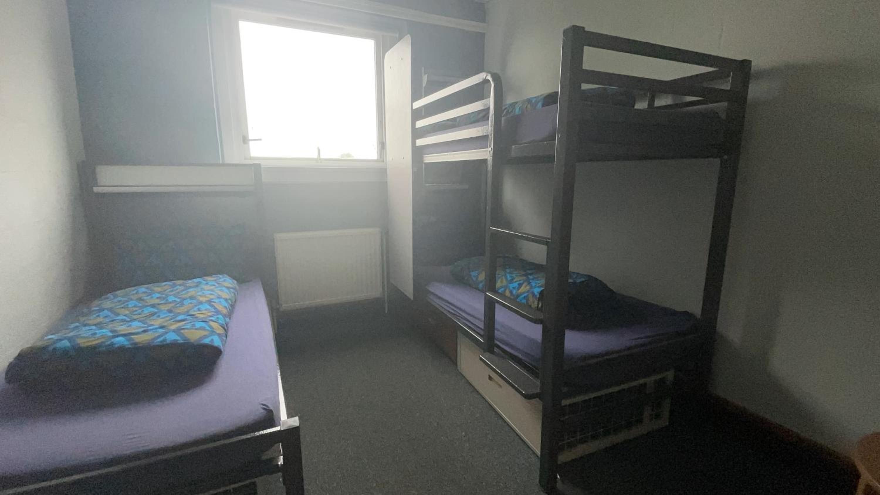3 Person Private Room Ensuite photo 1