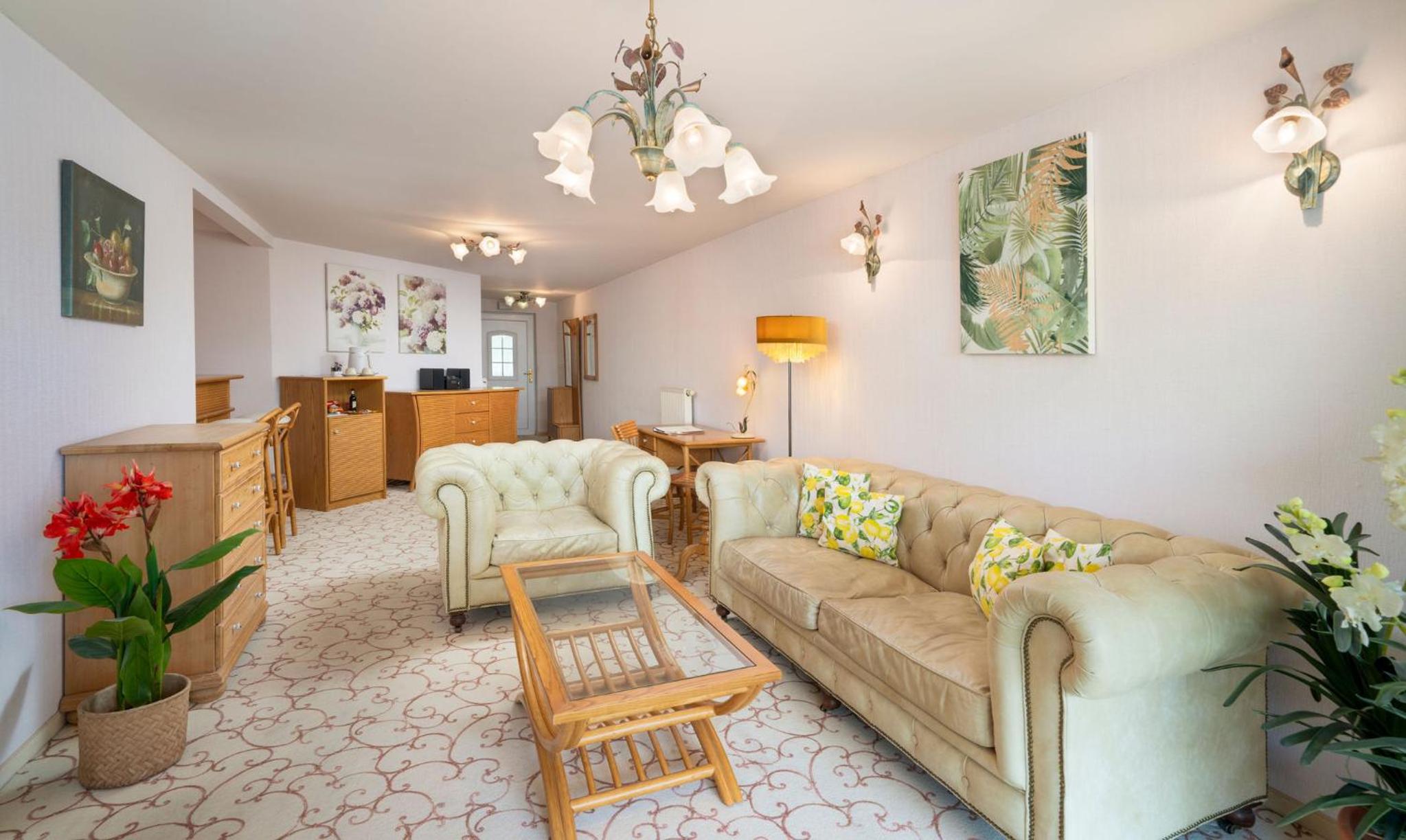 One-Bedroom Suite
