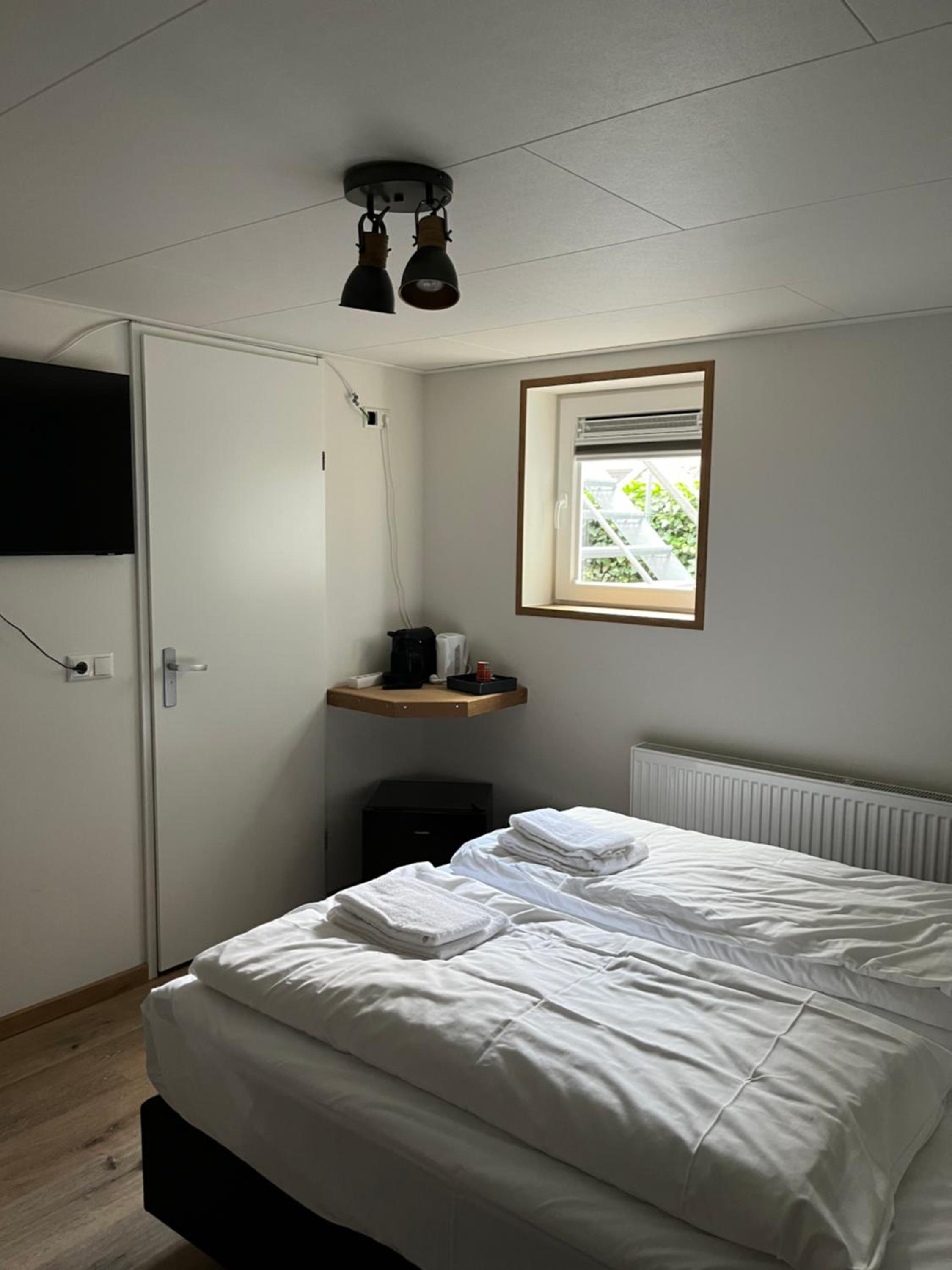 Single Room photo 3