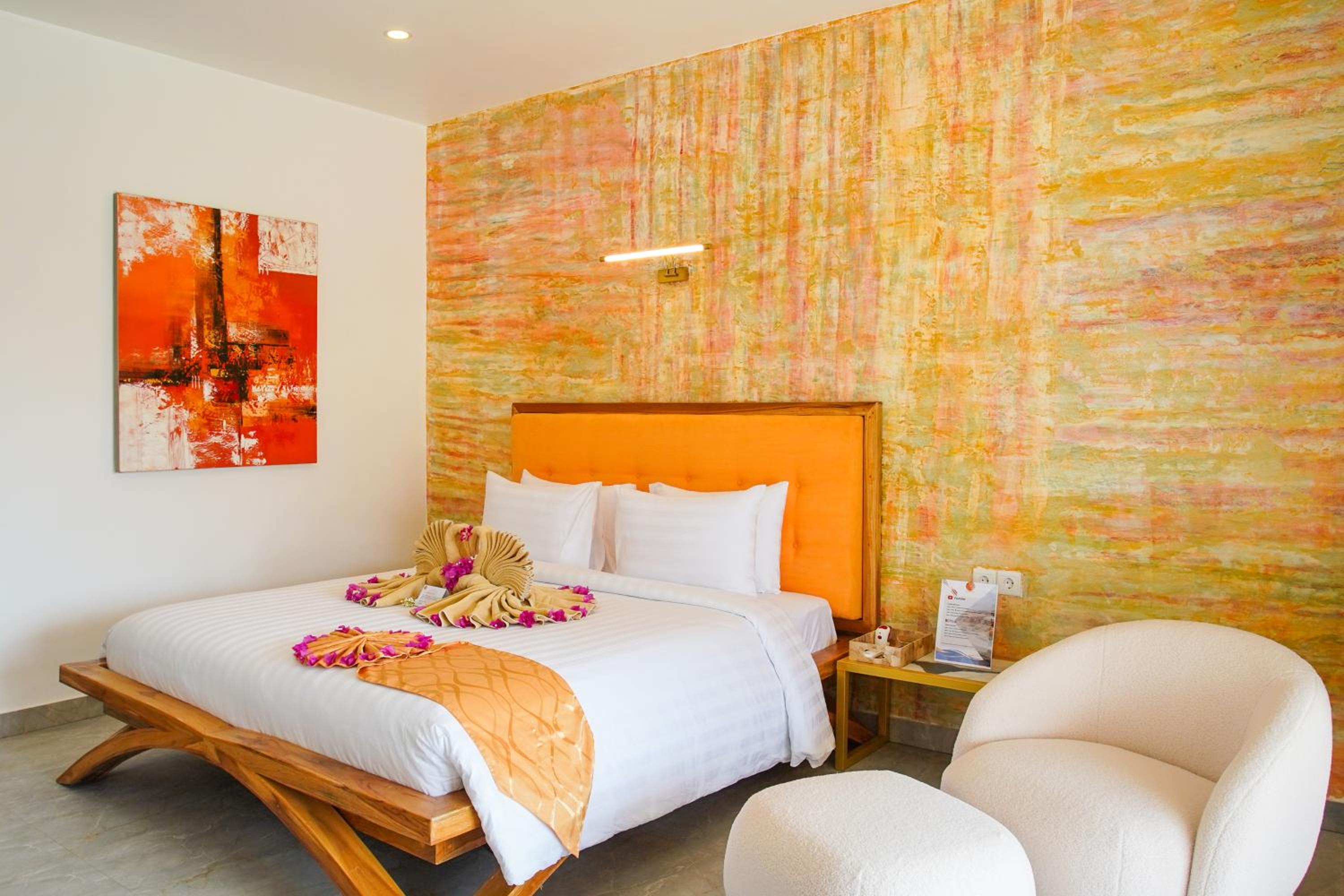 Pearl Art Double Room (Adult Only) - Photo 3