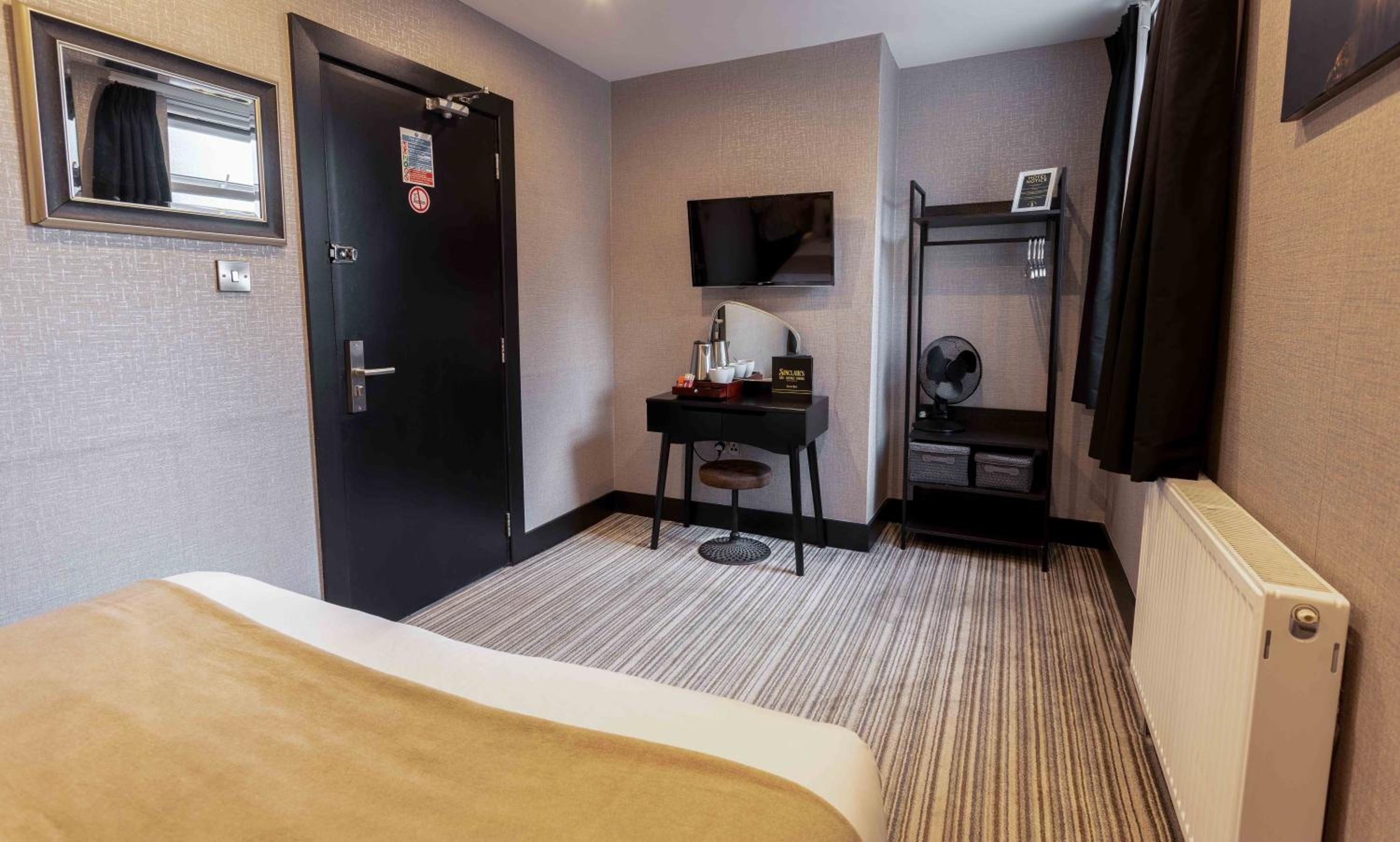 Budget Double Room photo 1