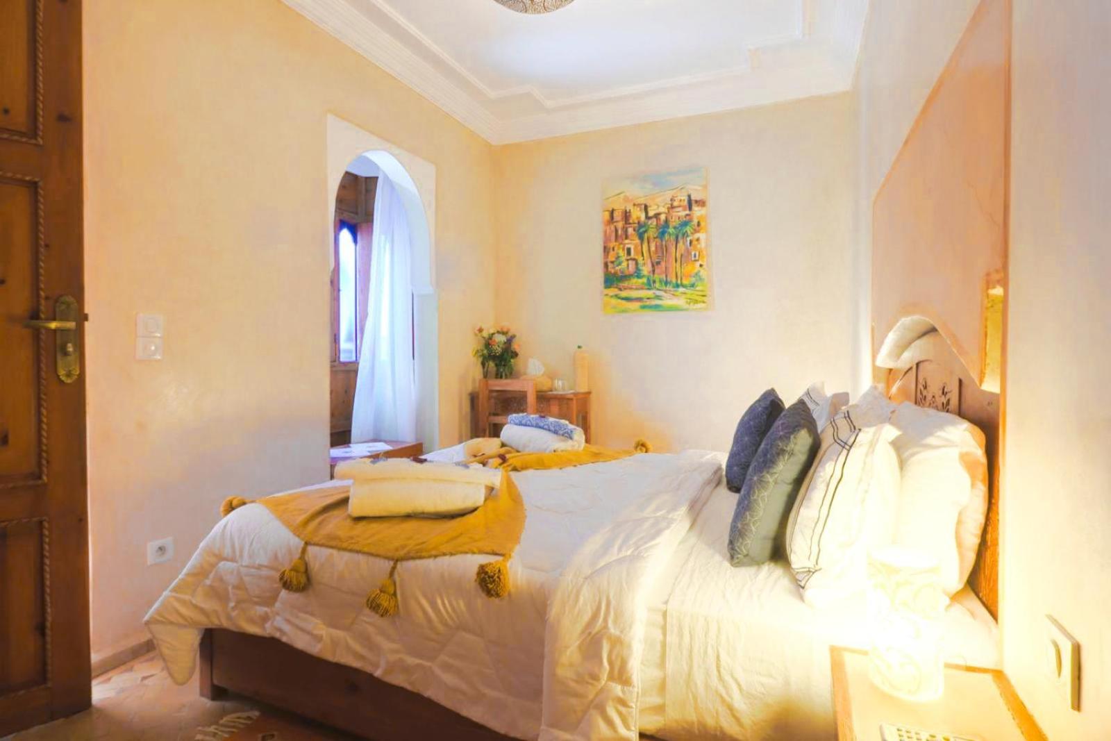 Standard Double Room - Photo 2