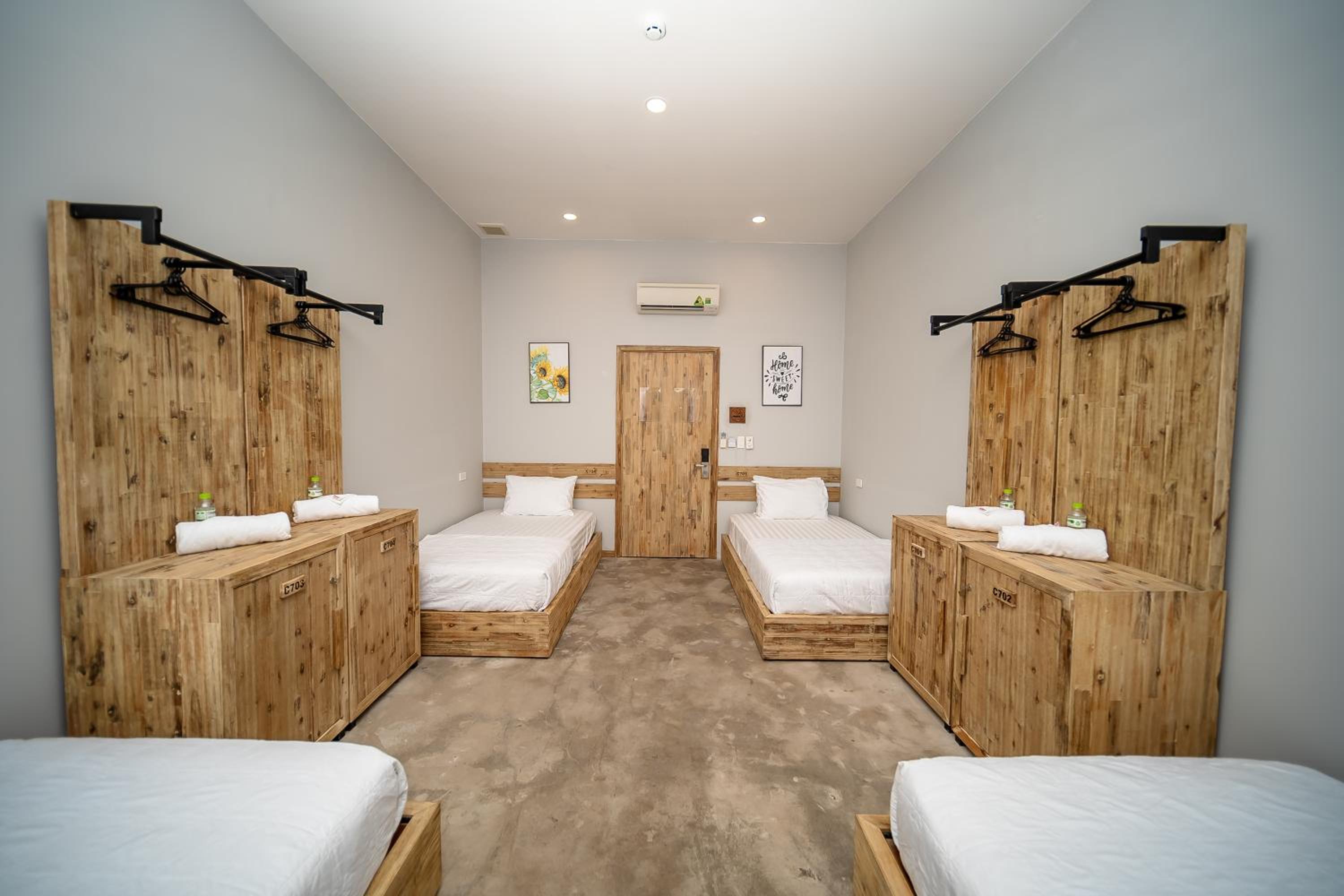 Quadruple Room with Shared Bathroom photo 3