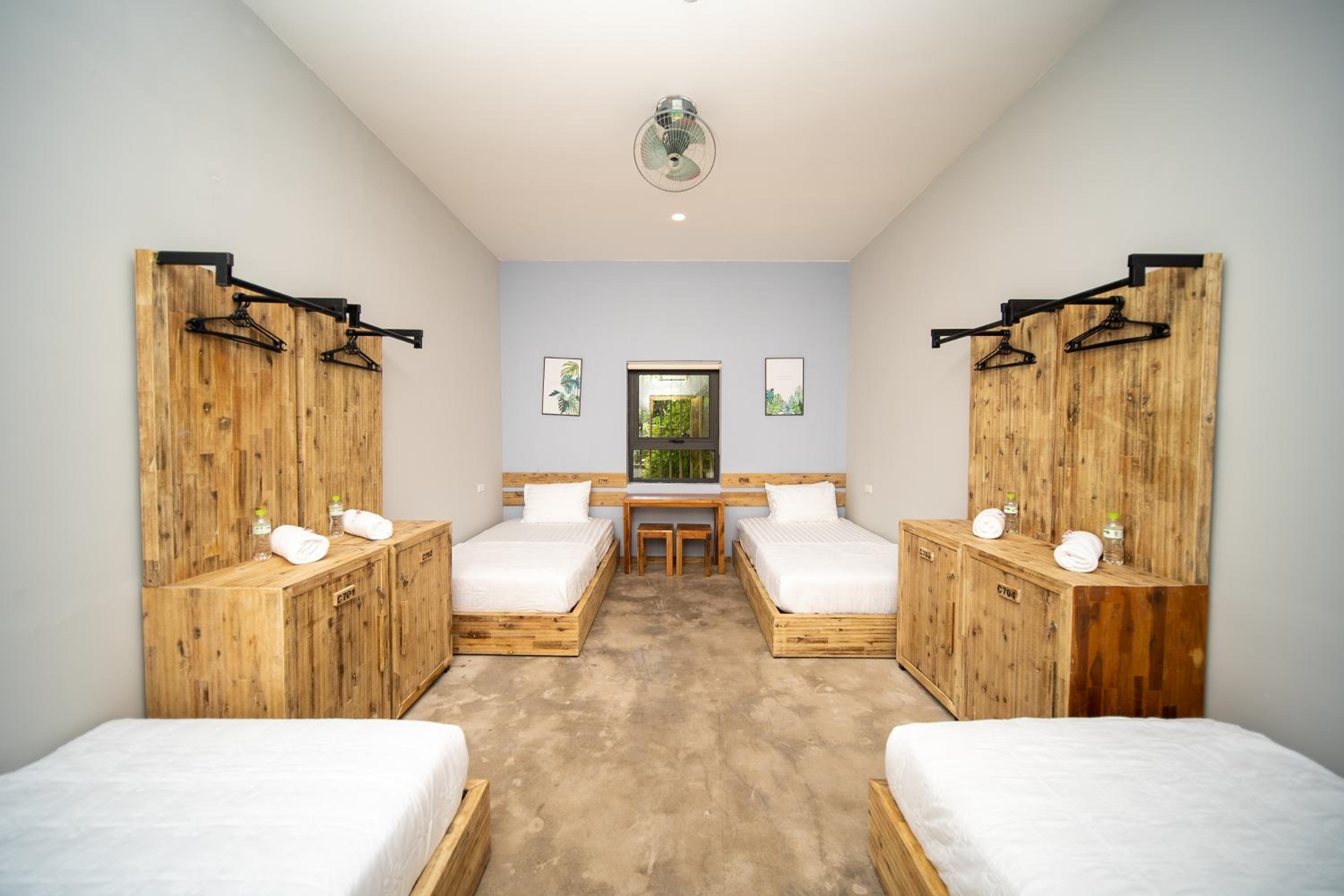 Quadruple Room with Shared Bathroom photo 1