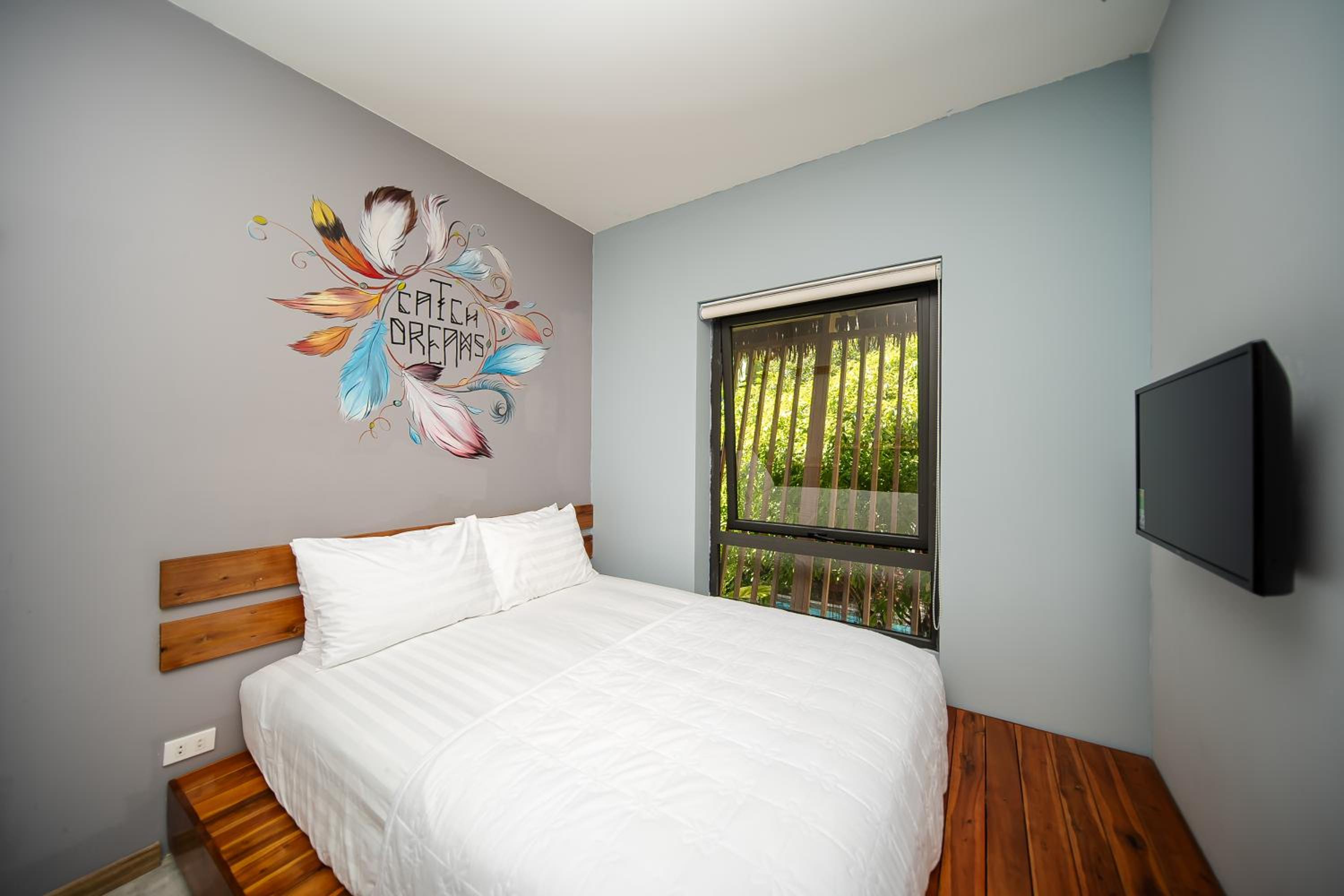Deluxe Double Room with Window photo 1