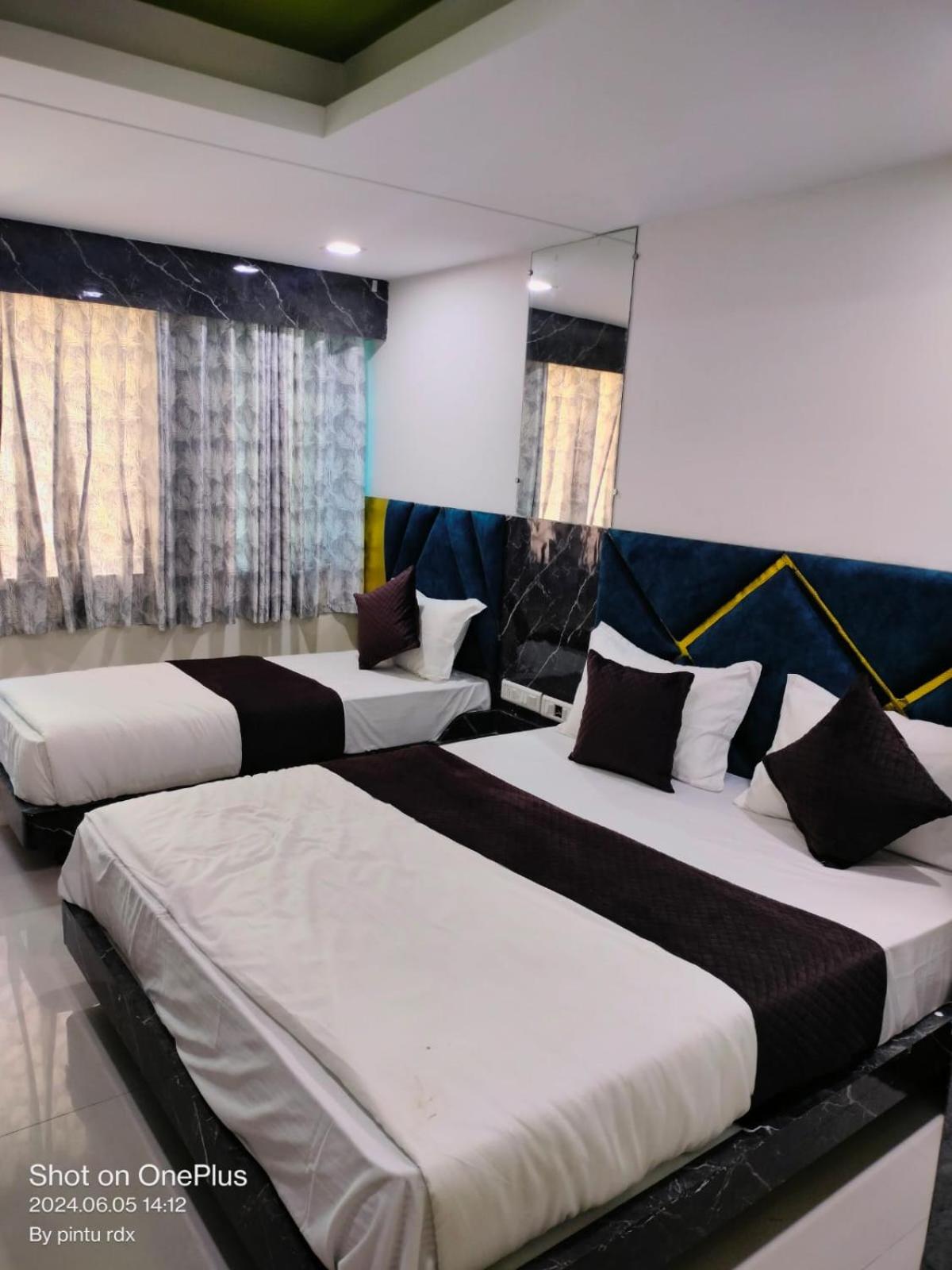 Deluxe Triple Room photo 2