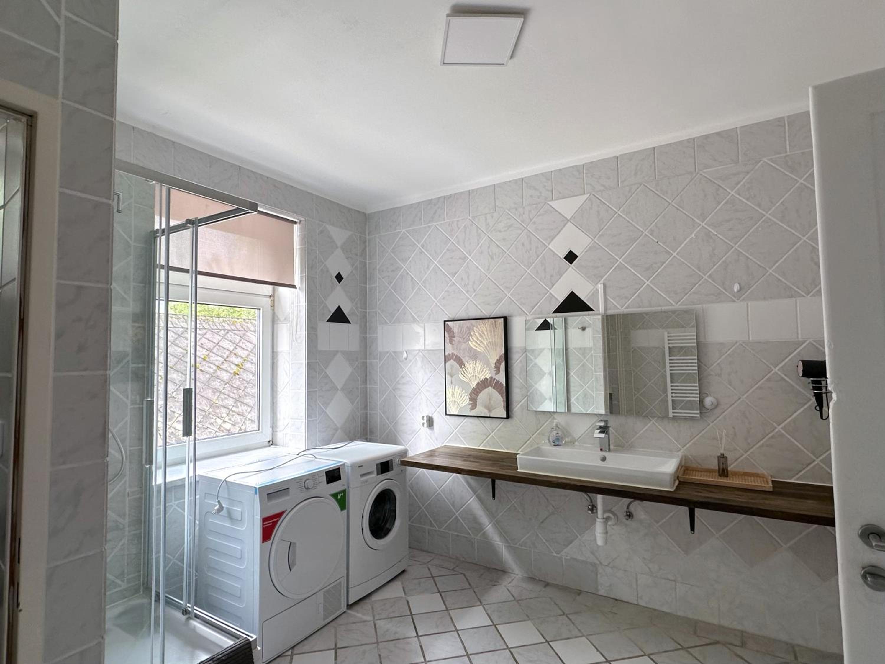 Triple Room with Shared Bathroom photo 2