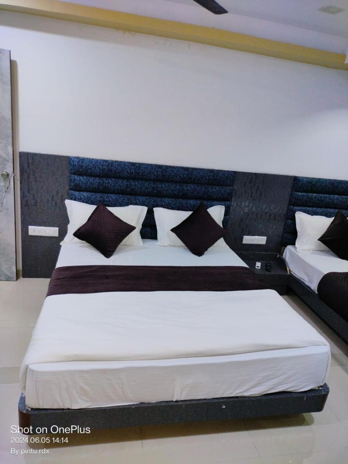 Deluxe Single Room photo 3