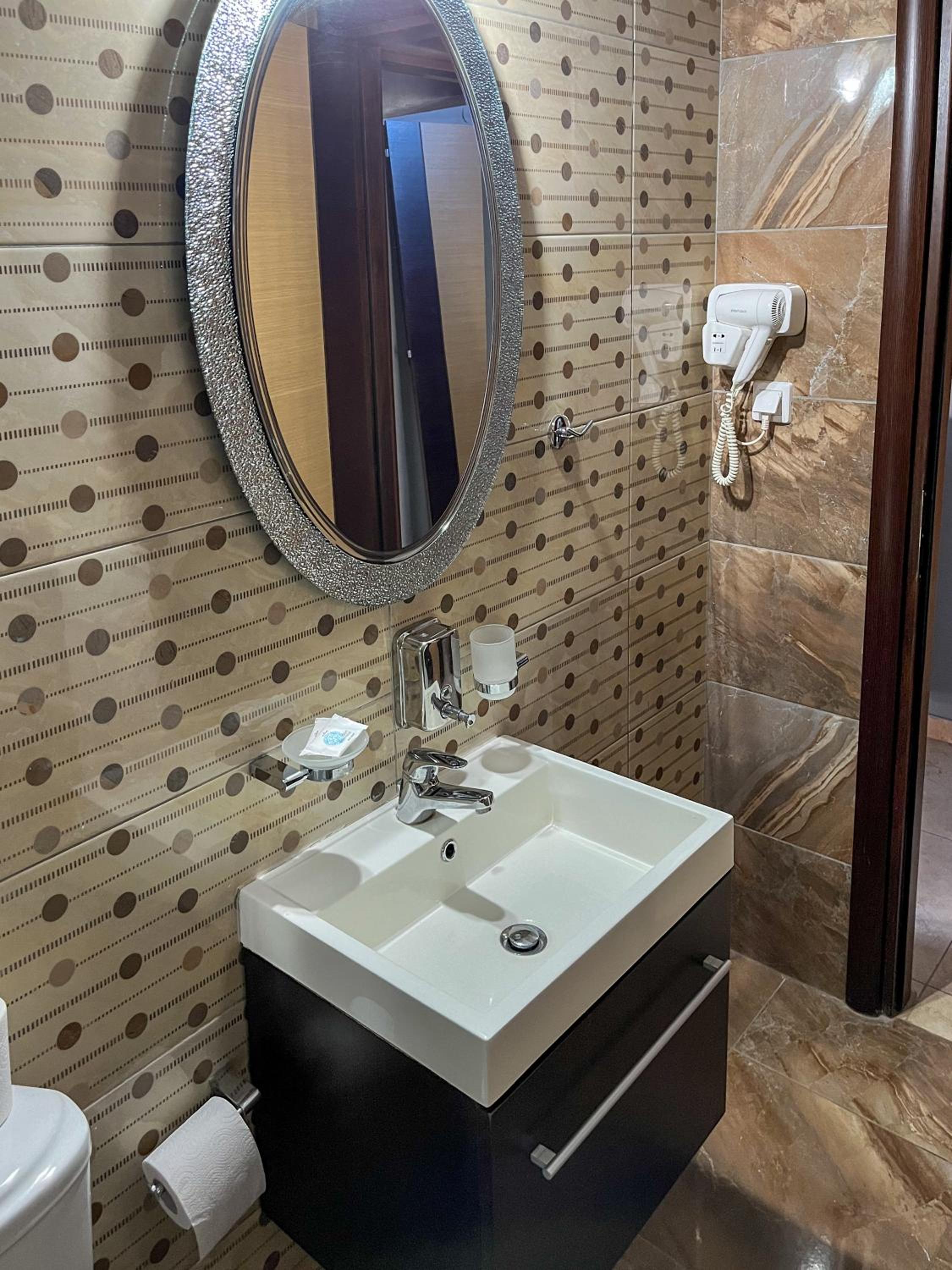 Superior Triple Room with Mountain view - Photo 7