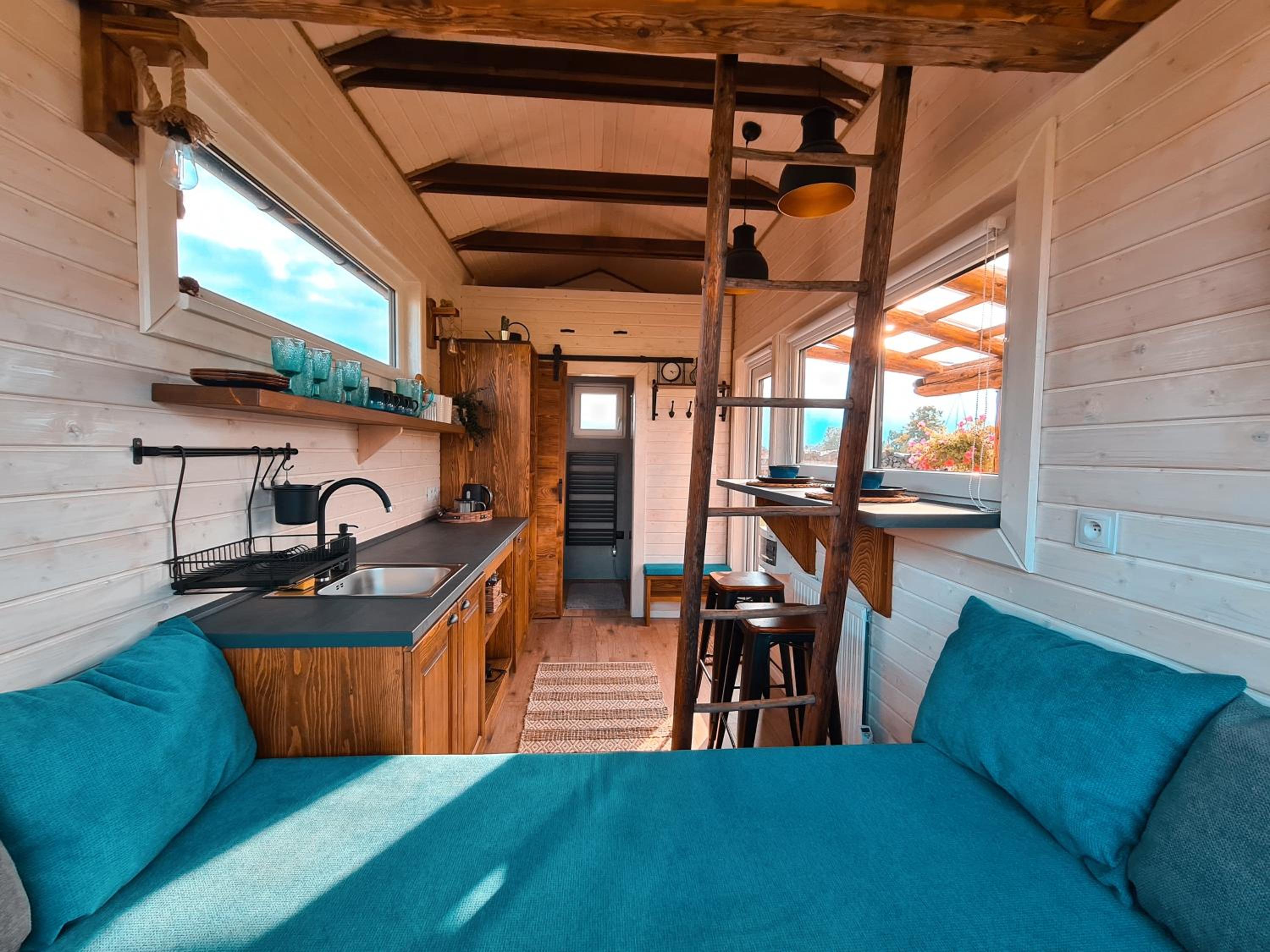 One-Bedroom House - Photo 11