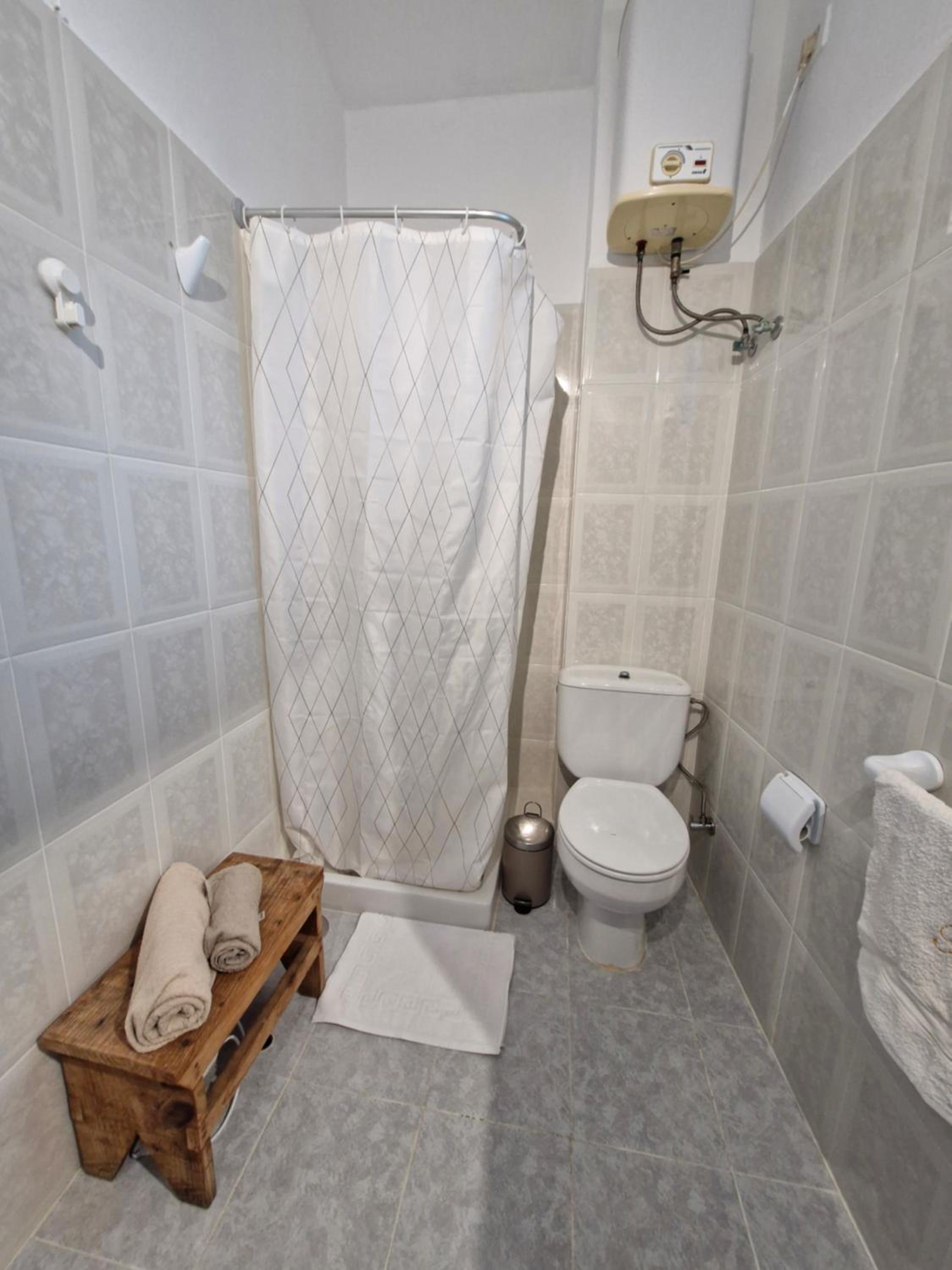 One-Bedroom Apartment photo 3