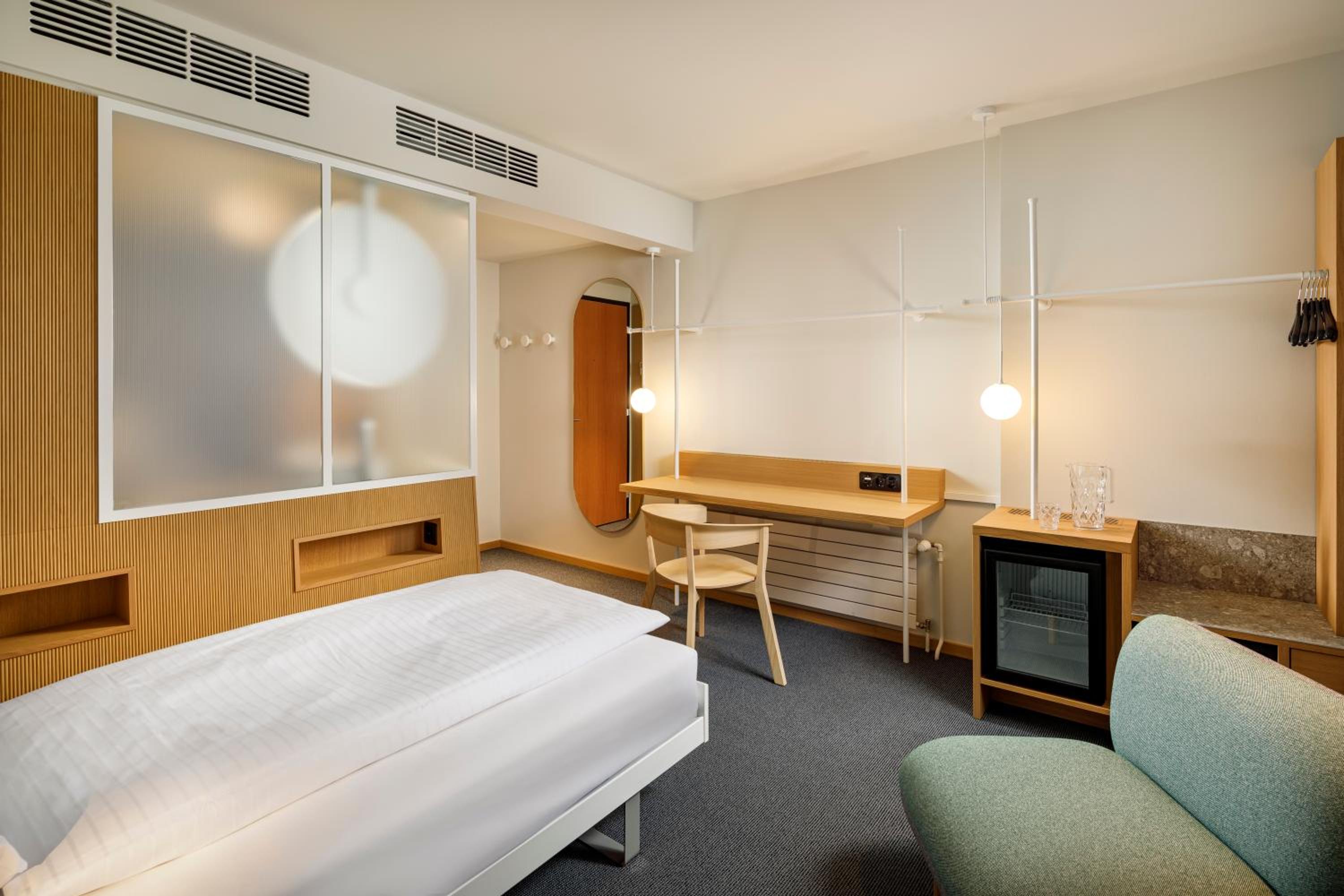Single Room - Photo 1