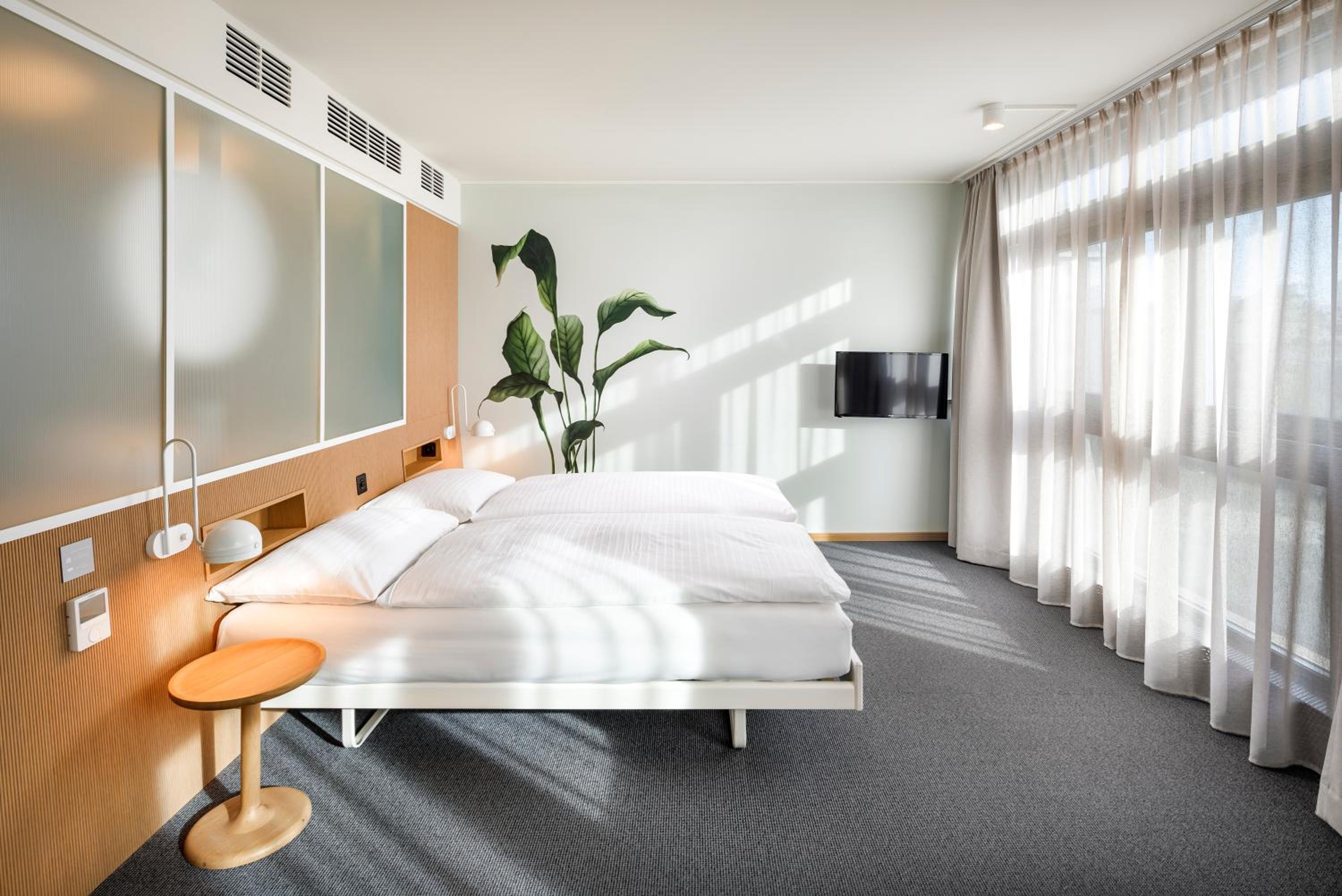 Twin Room - Photo 3
