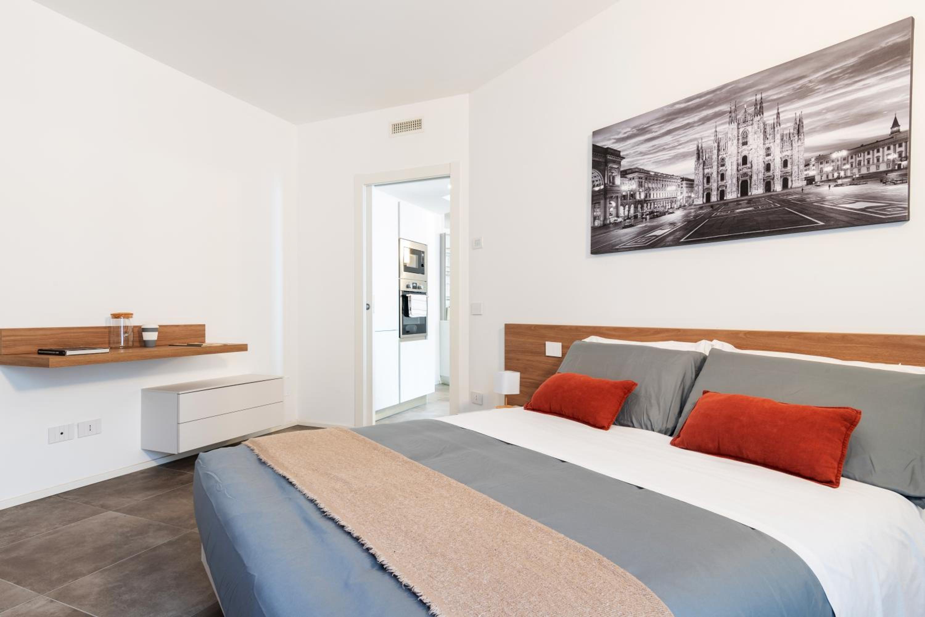 One-Bedroom Apartment