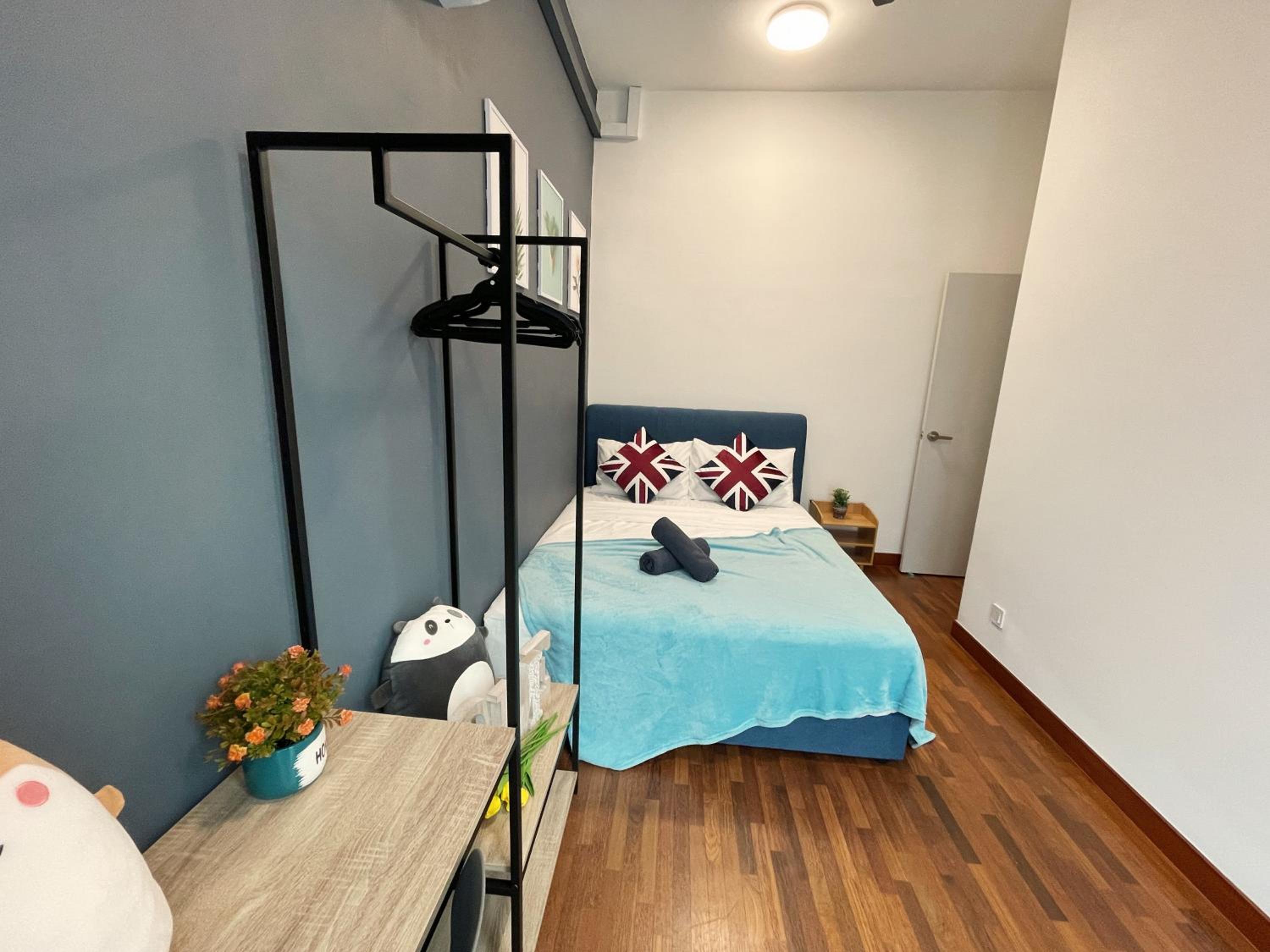 Three-Bedroom Apartment - Photo 45