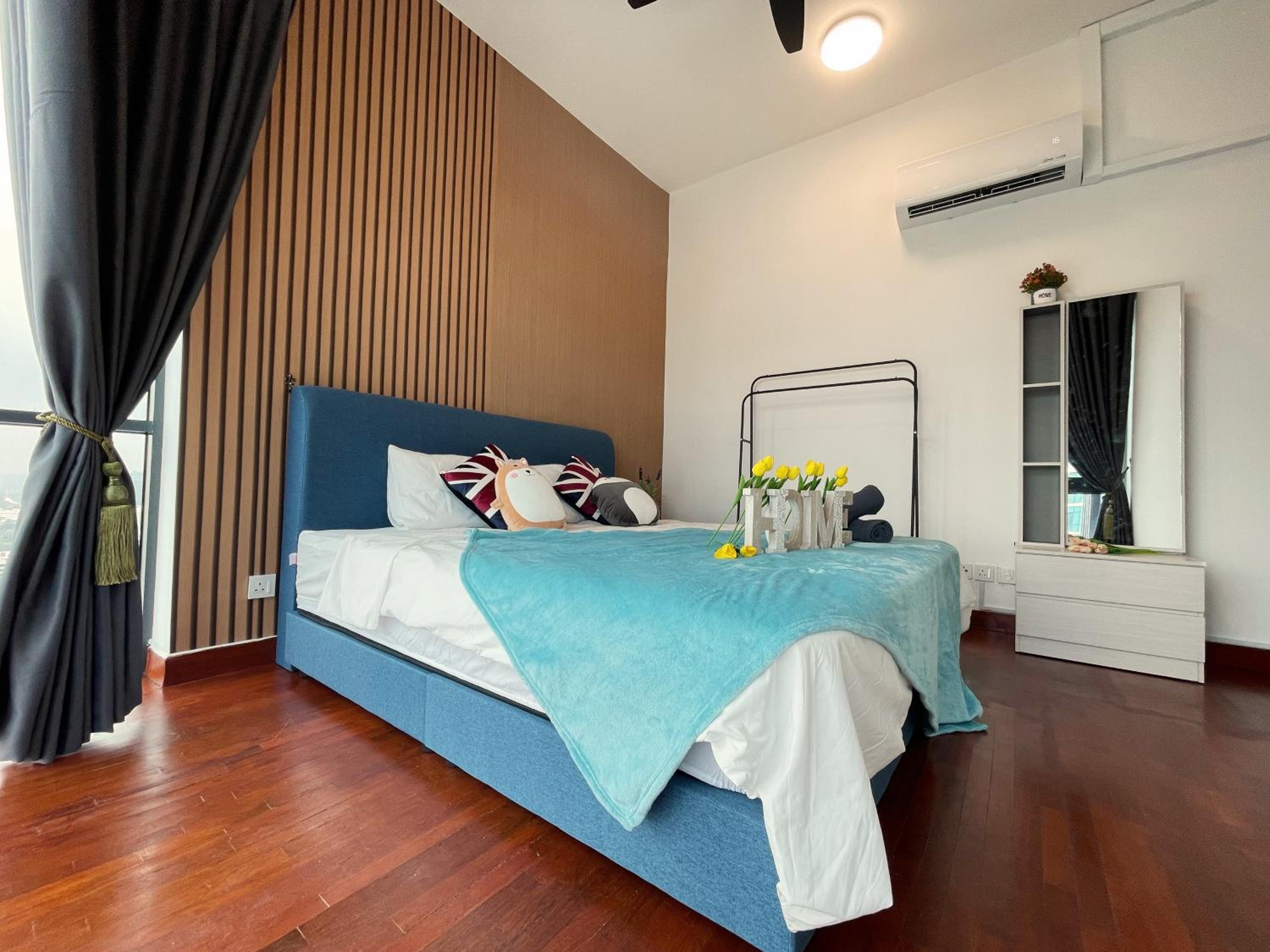 Three-Bedroom Apartment - Photo 42