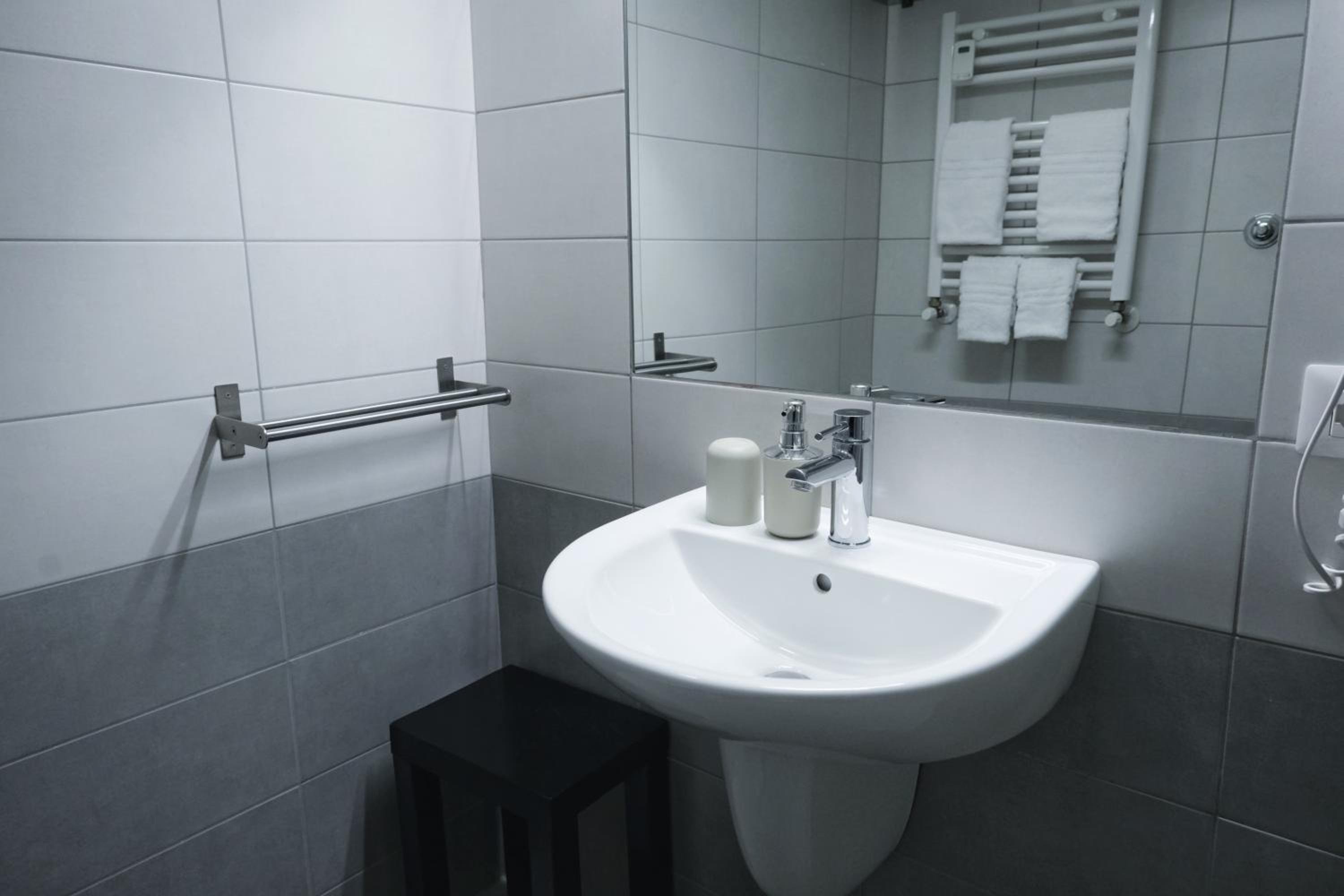 Double Room with Private External Bathroom photo 2