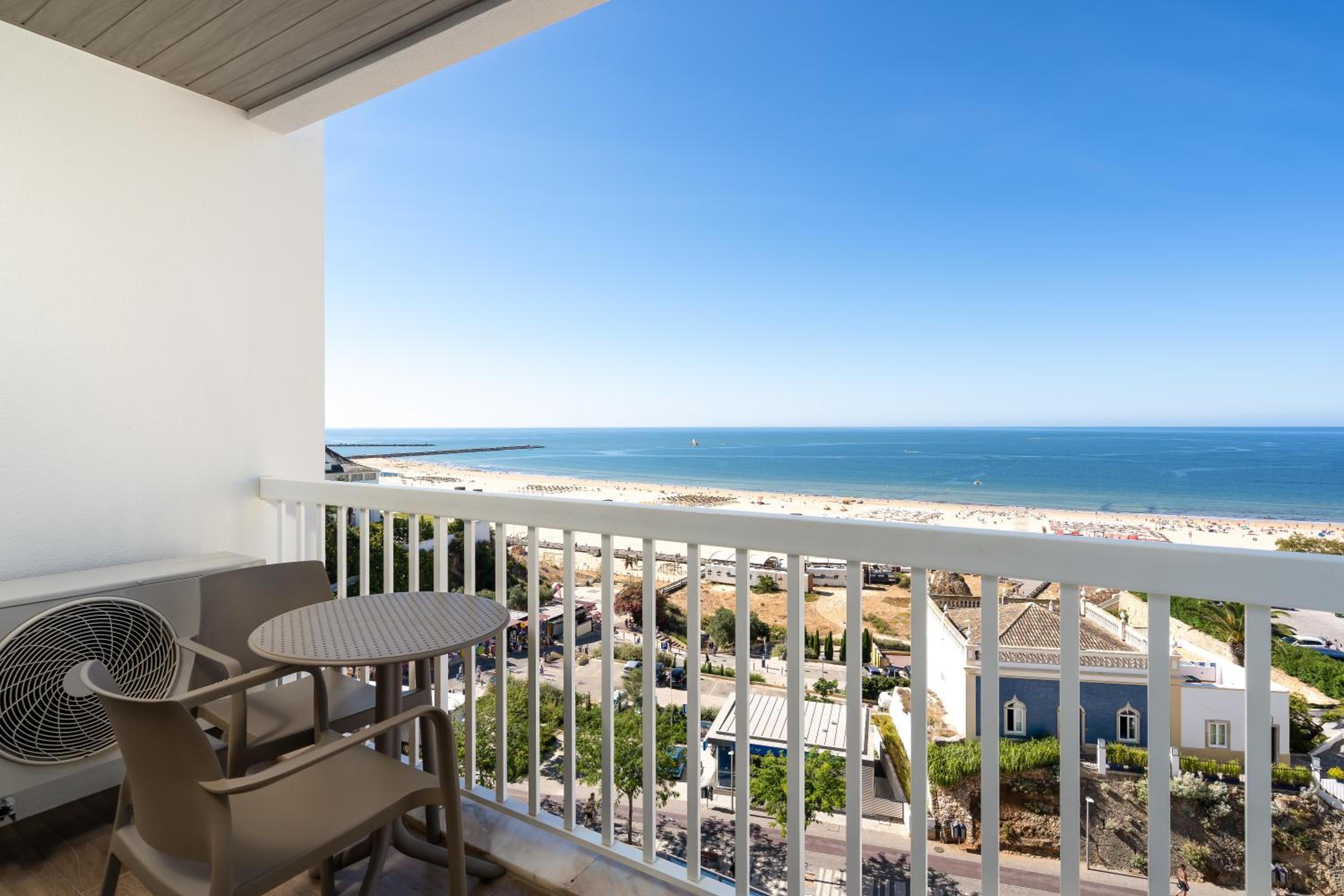 Junior Suite with Front Sea View photo 2