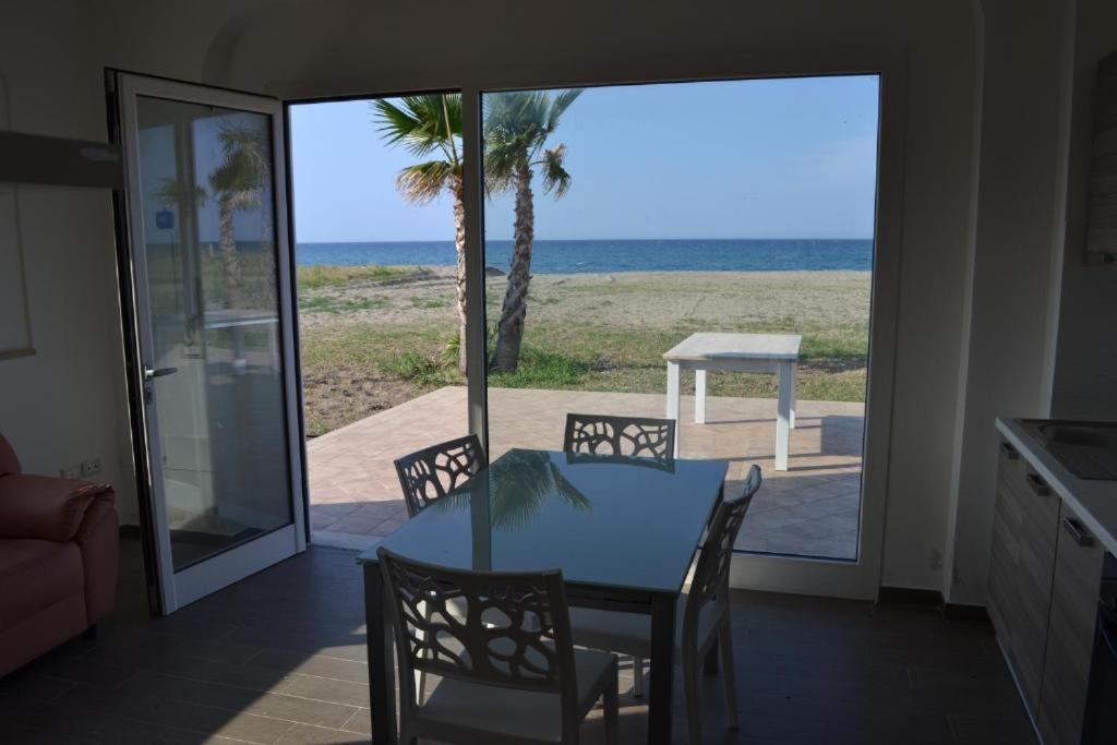 Villa - Beach Front - Sea View