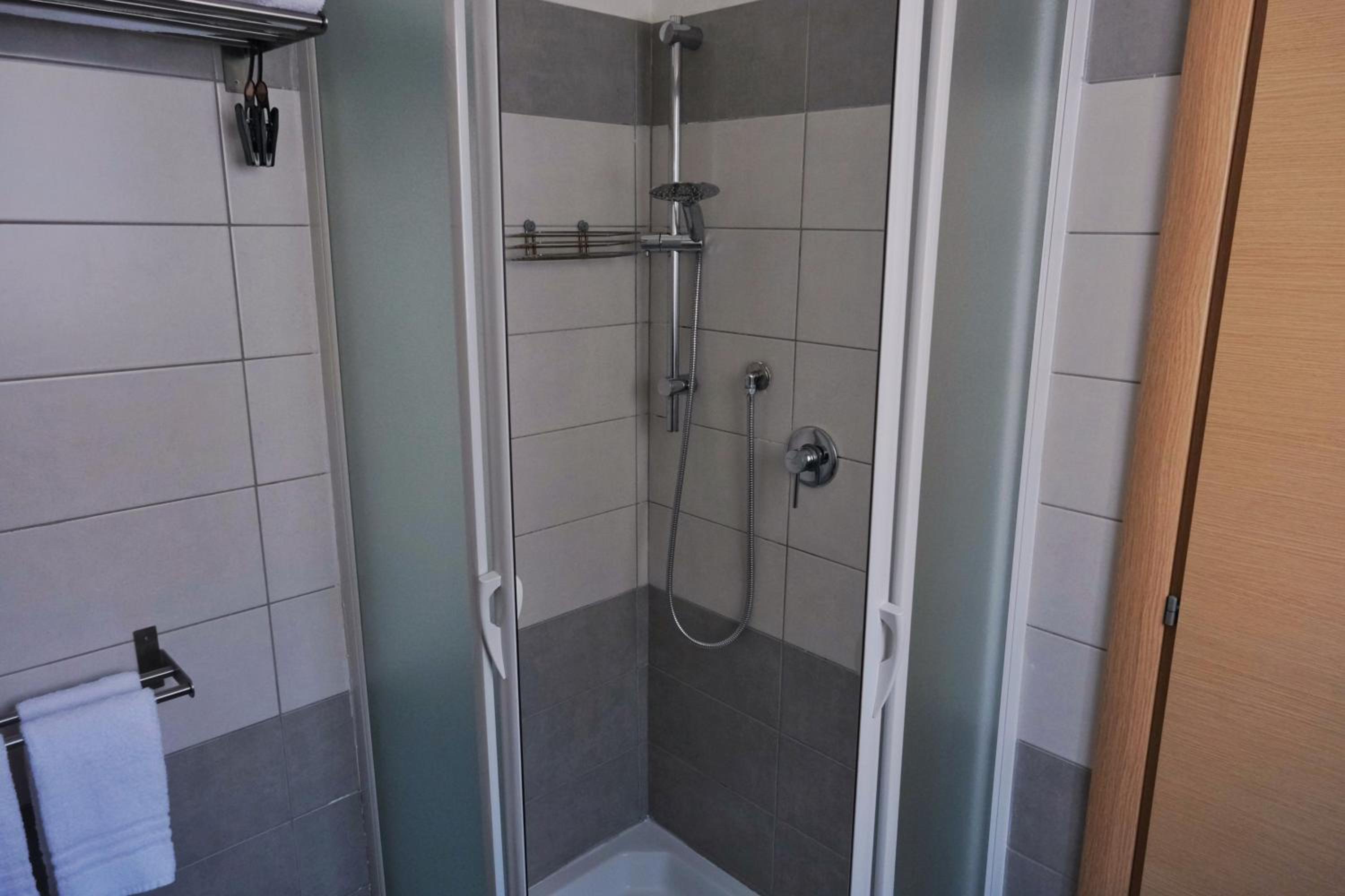Triple Room with Private Bathroom photo 2