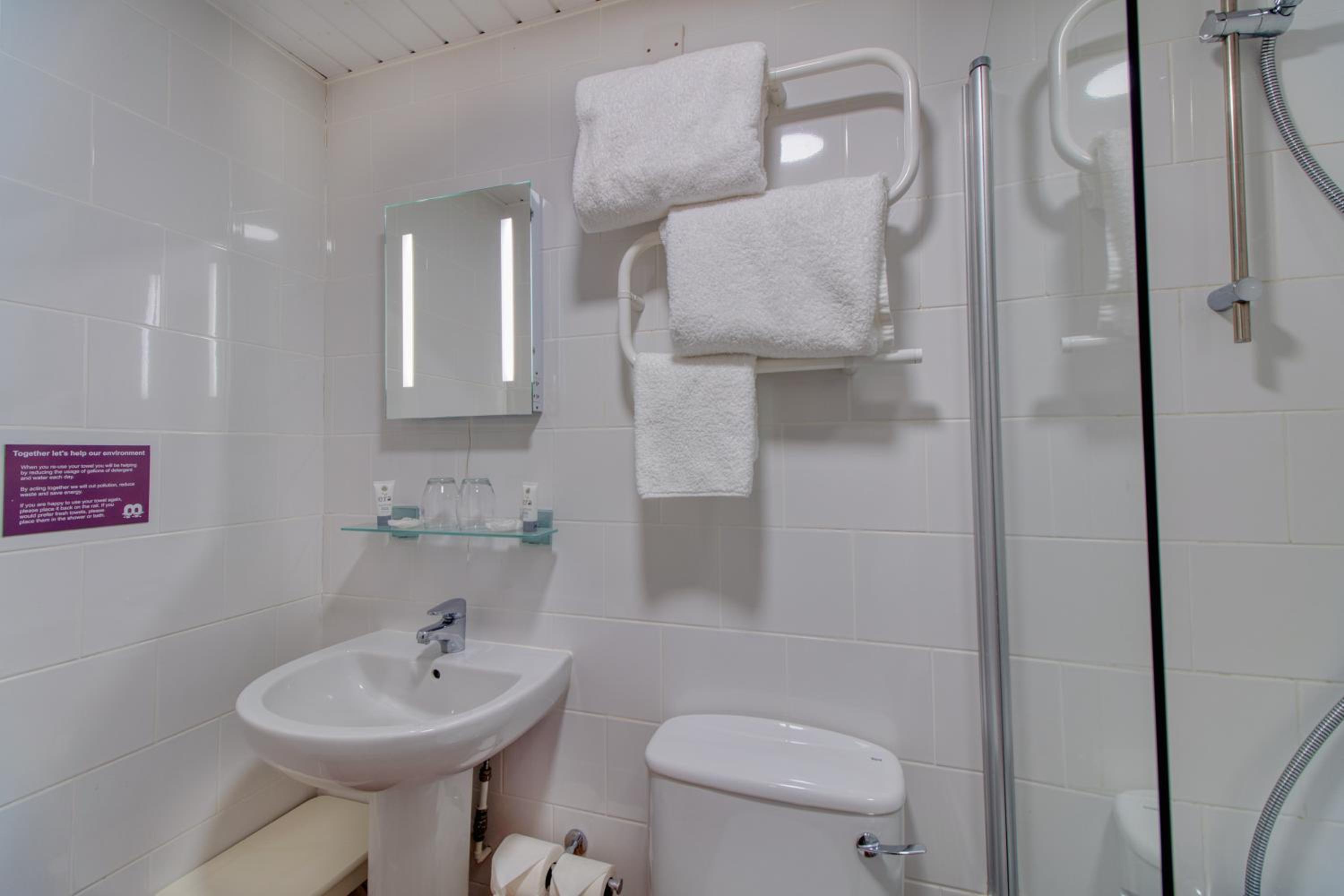 Classic Twin Room - Non-Smoking - Photo 9