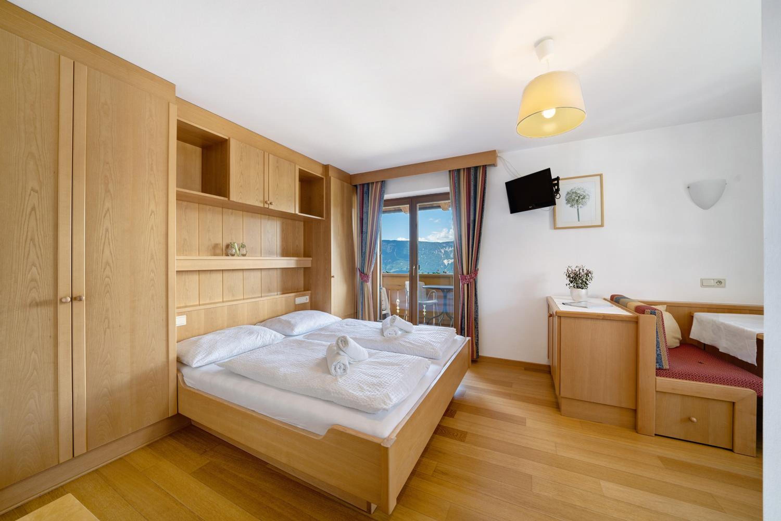 Superior One-Bedroom Apartment with Balcony - Photo 1
