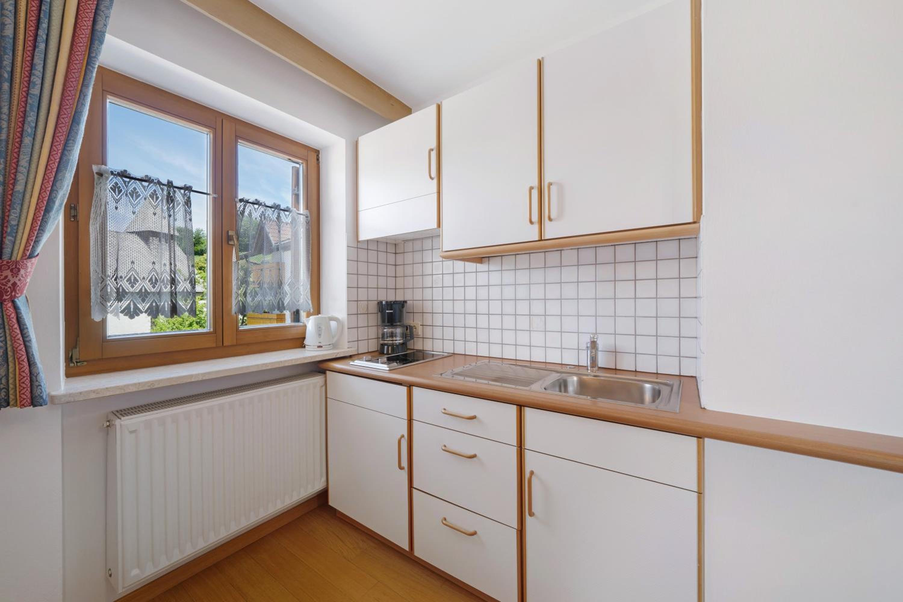 Superior One-Bedroom Apartment with Balcony - Photo 10