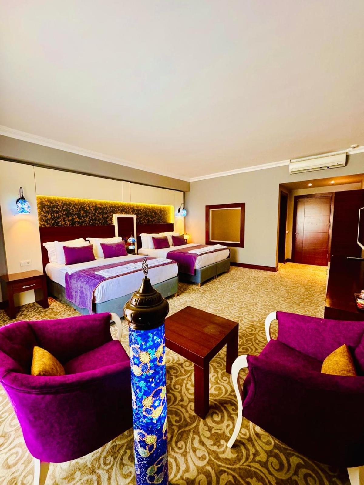 Deluxe Double or Twin Room with Balcony - Photo 2