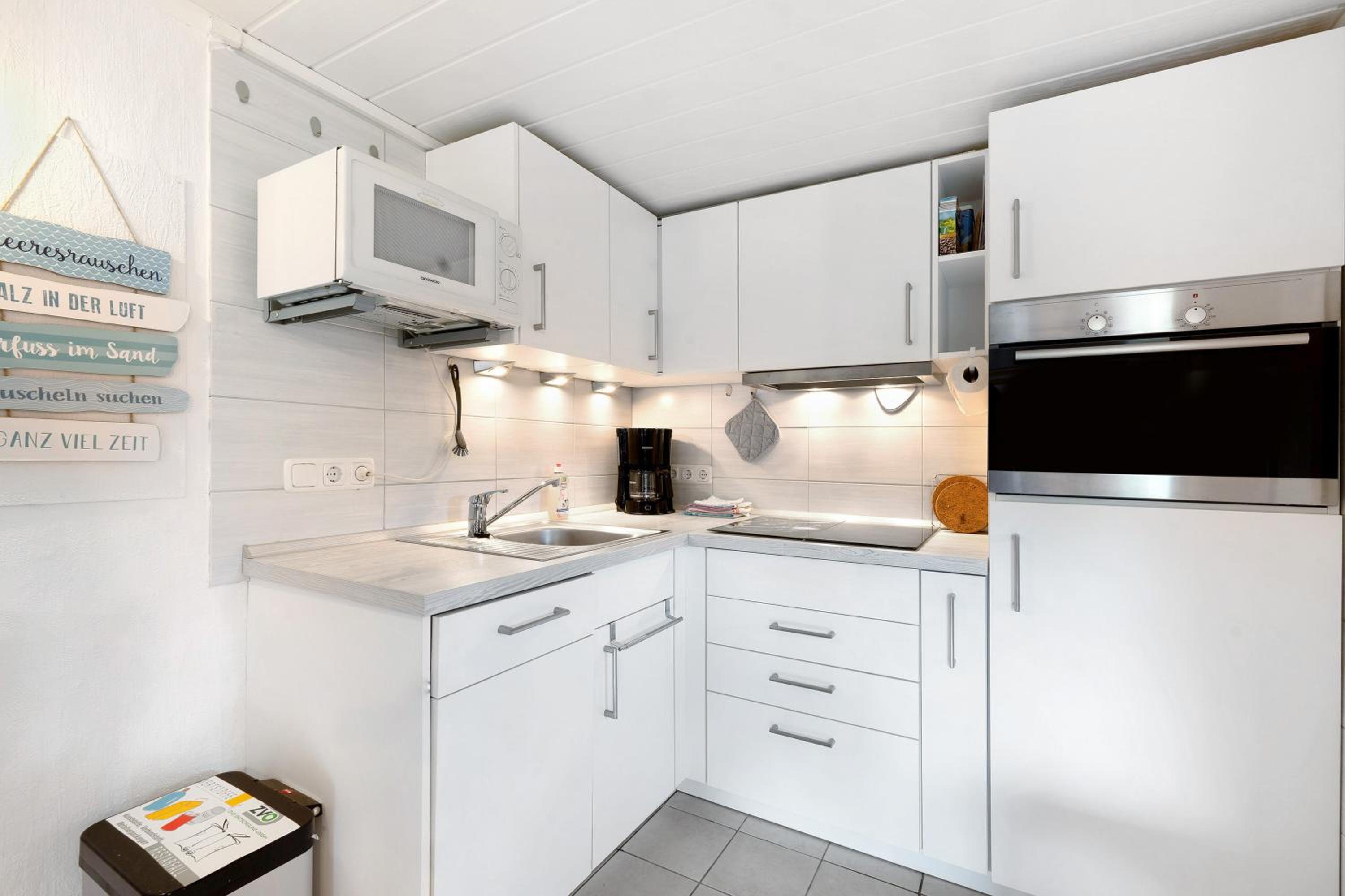 Two-Bedroom Deluxe Apartment with Garden View photo 2