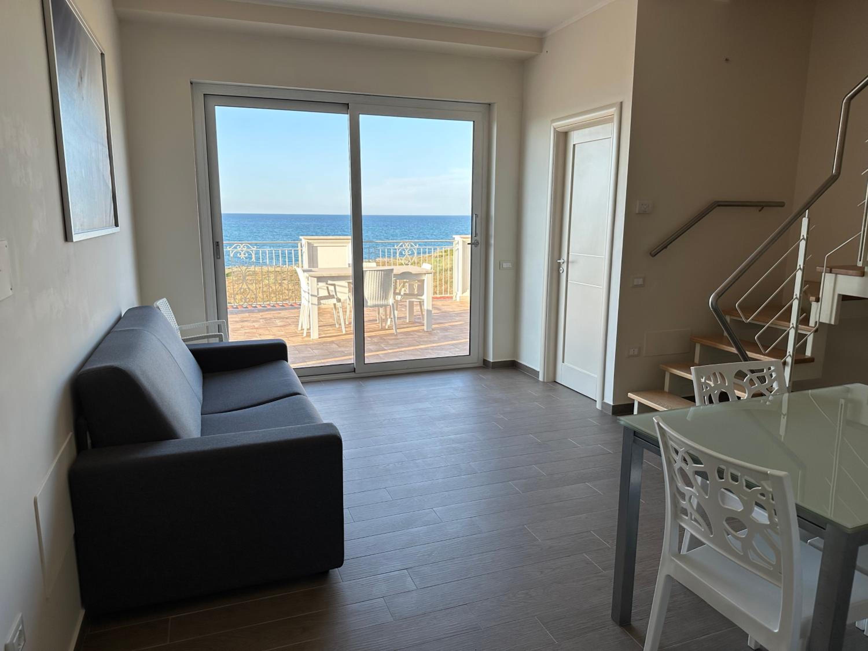 Villa - Beach Front - City View