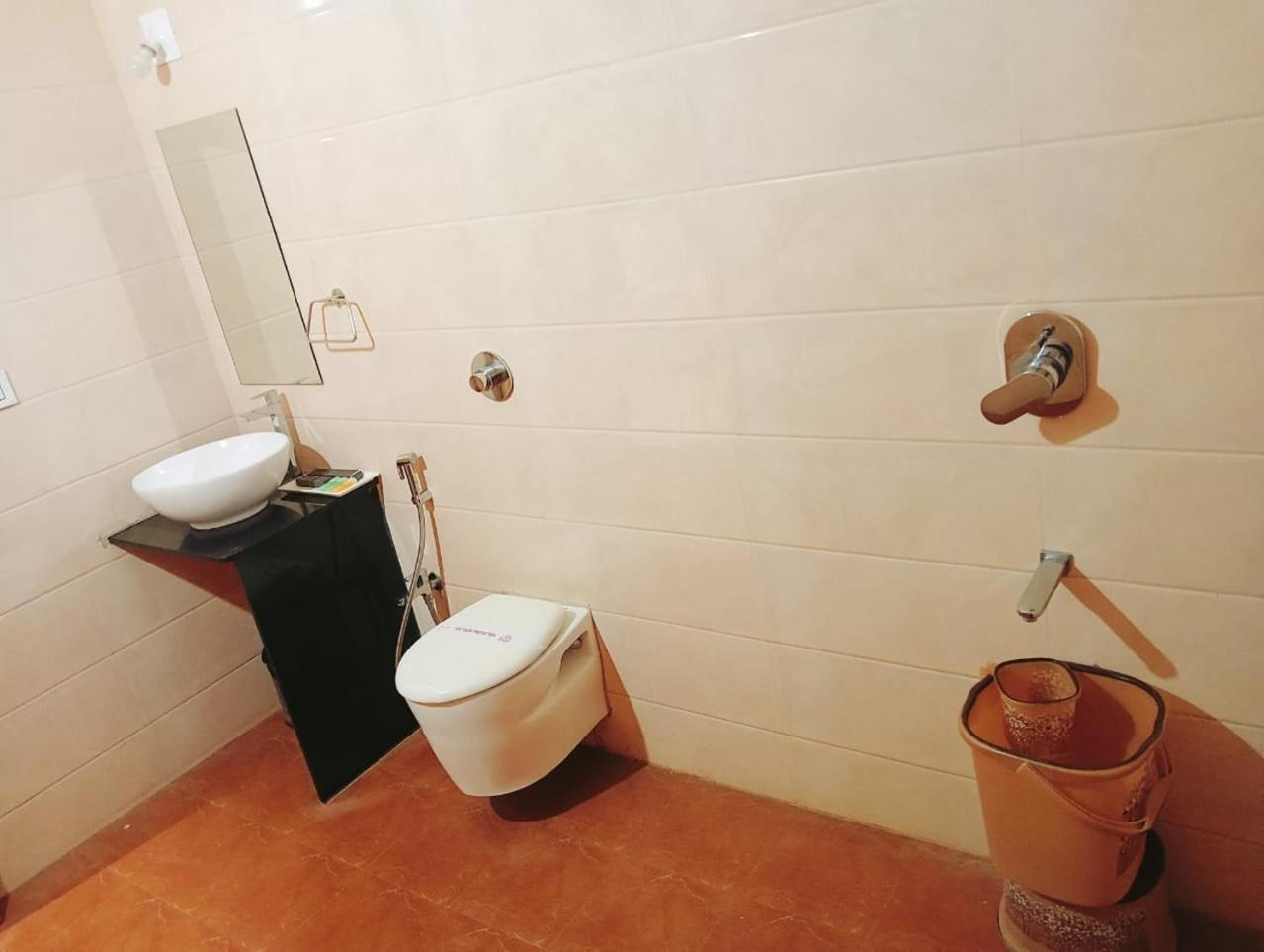 Deluxe Room - Photo 8