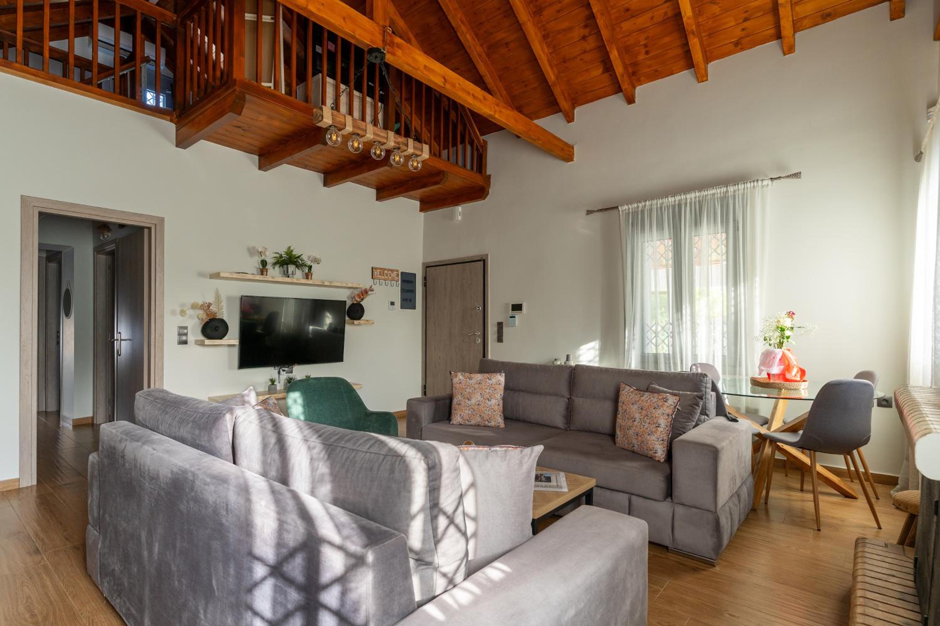 Three-Bedroom Villa photo 1
