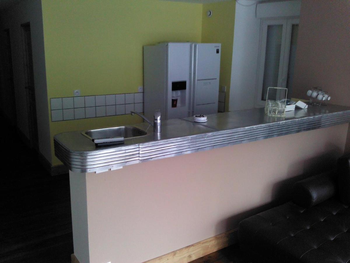 Apartment with Balcony photo 3
