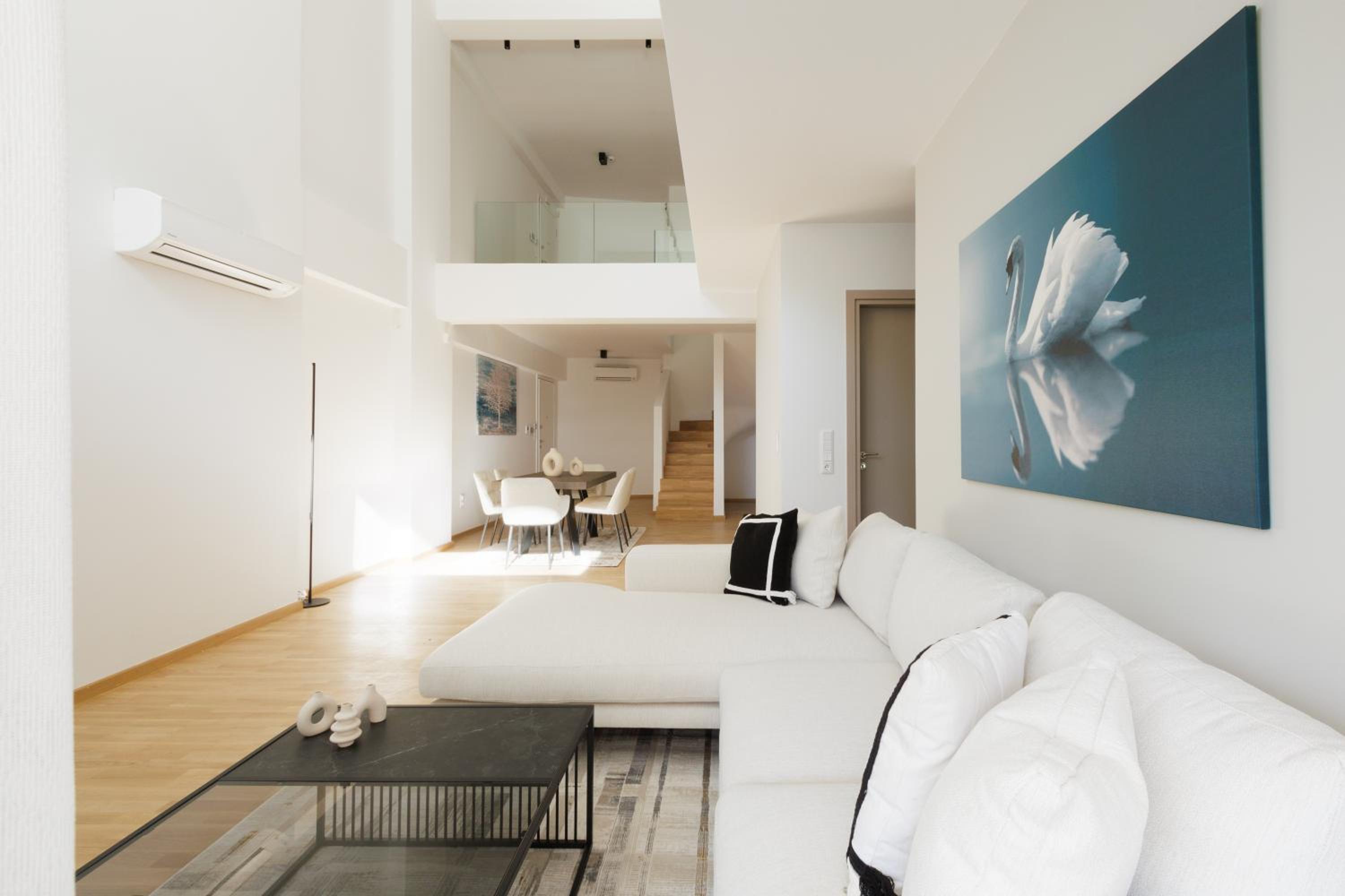 Lux&Easy Pefki Suite