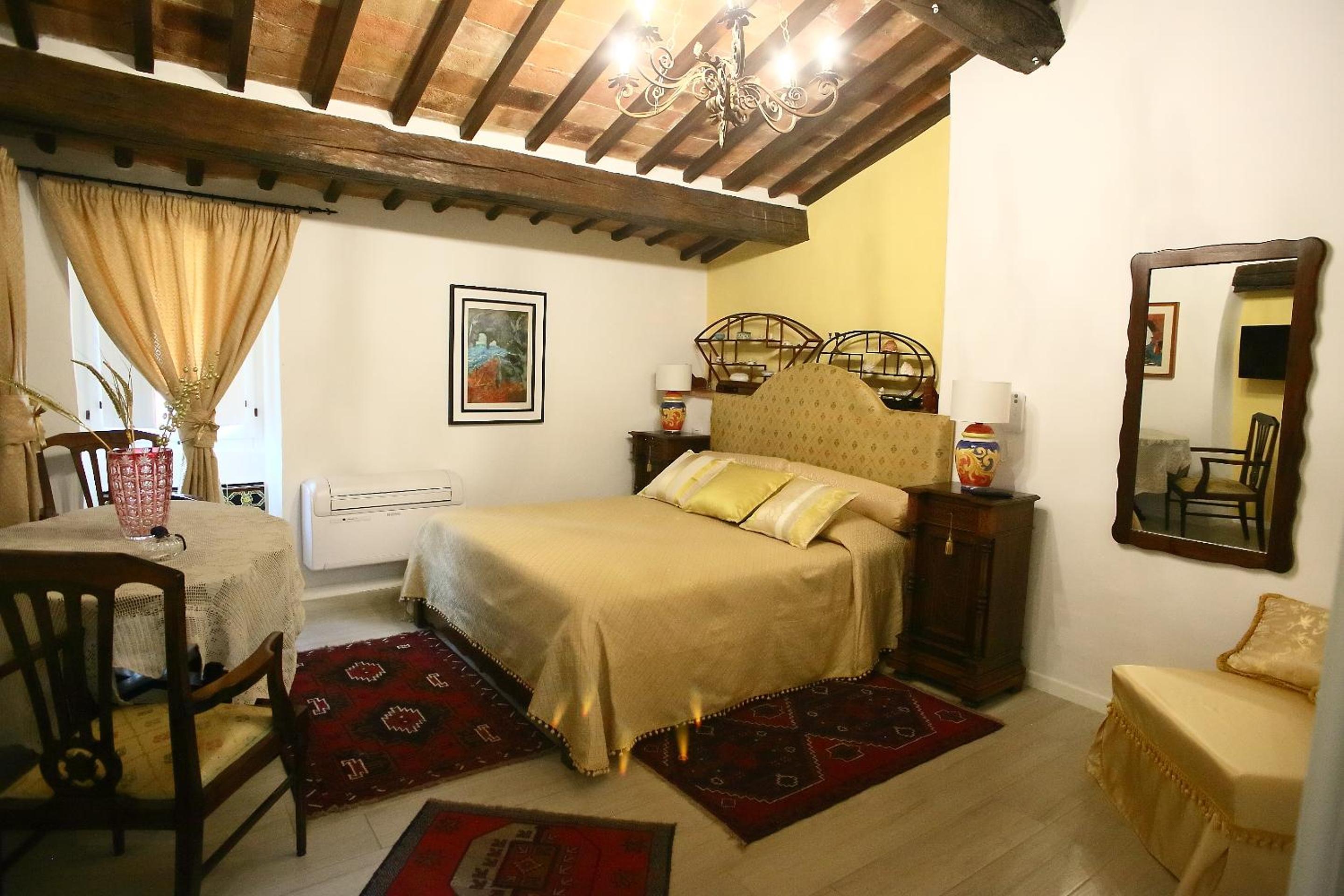 Deluxe Room - Photo 1