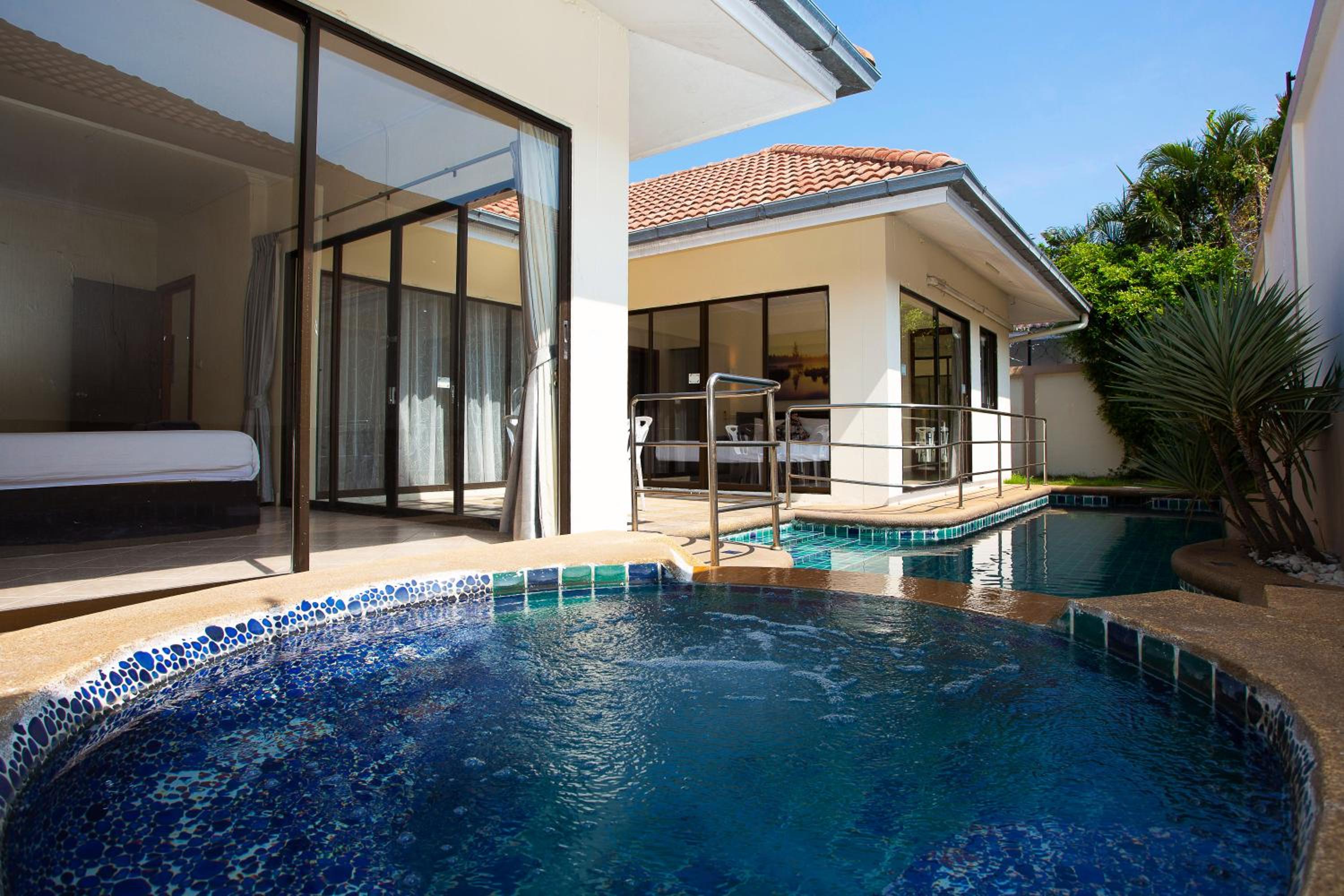 Superior Two-Bedroom Villa with Spa Bath and Private Pool photo 2