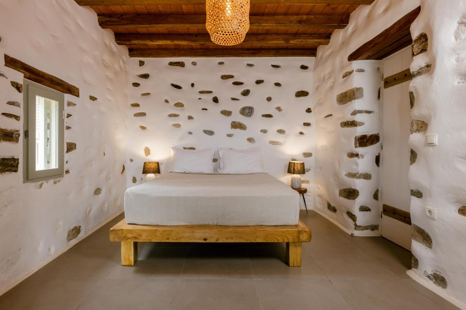 Villa with Outdoor Hot Tub & Private Pool