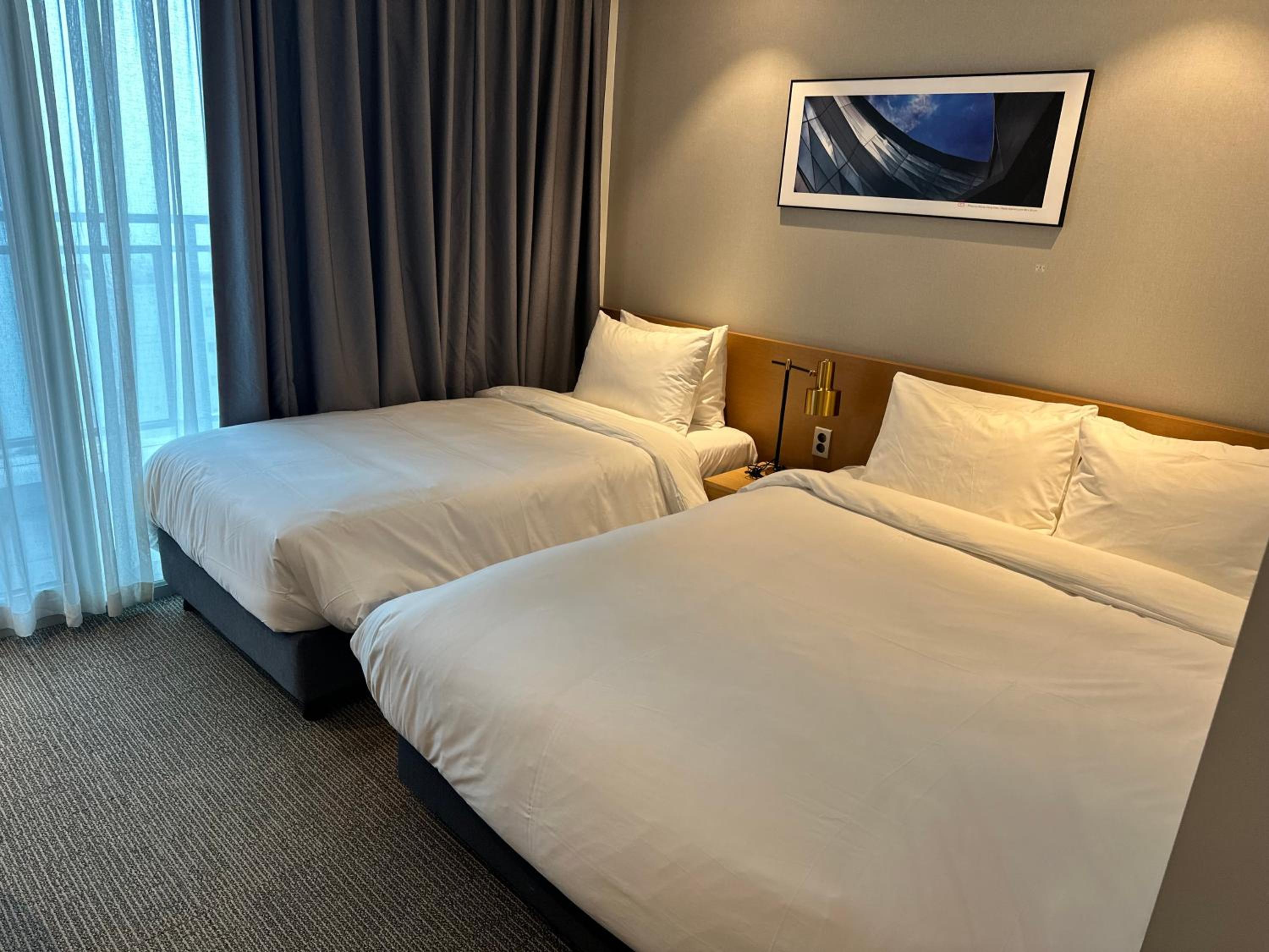 Deluxe Double or Twin Room with Sea View photo 3