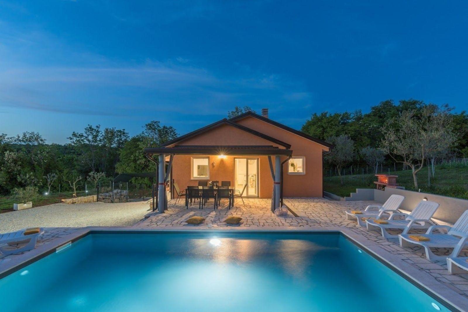 Three-Bedroom Vacation Home  photo 3