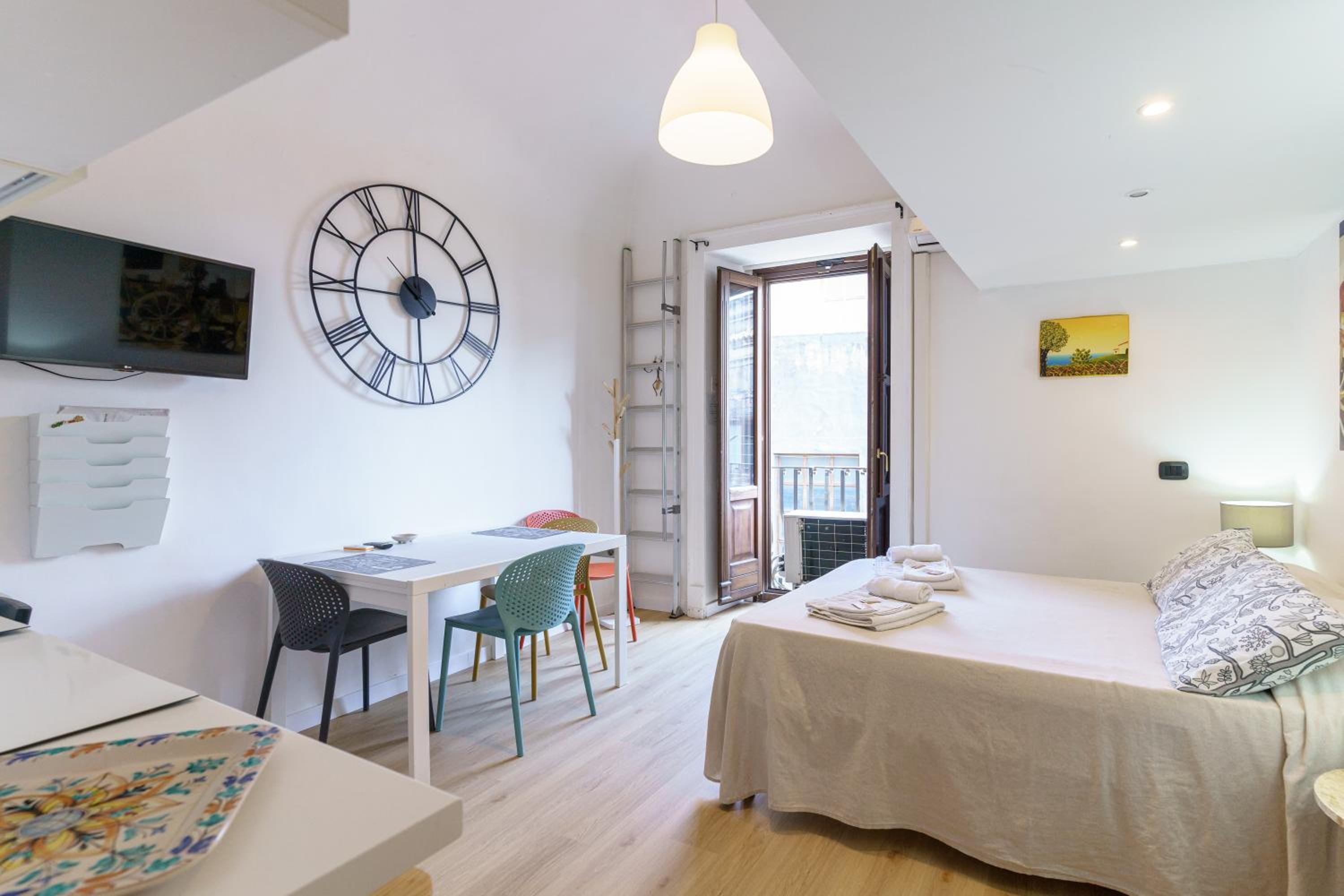 One-Bedroom Apartment - Photo 7