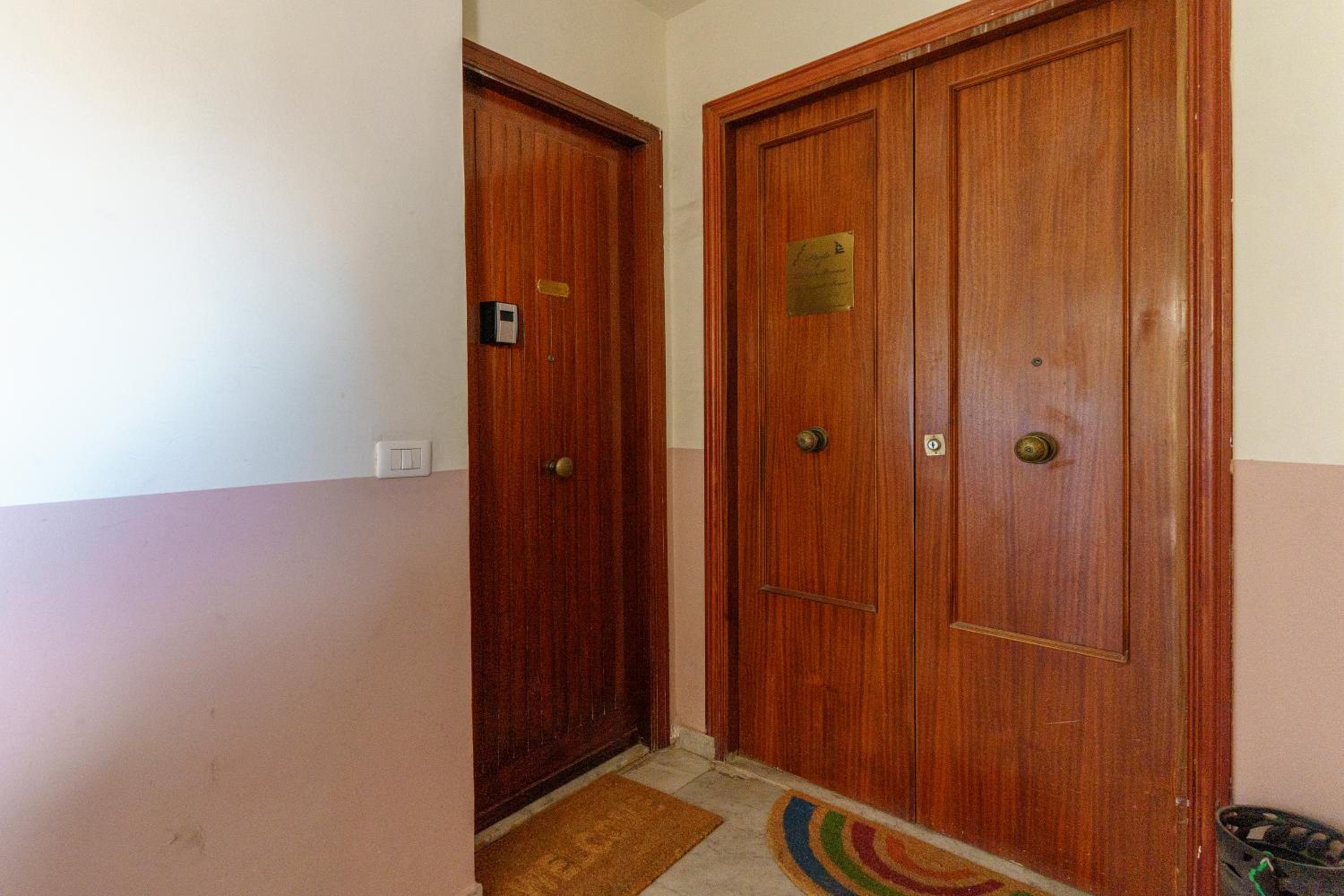 One-Bedroom Apartment - Photo 21