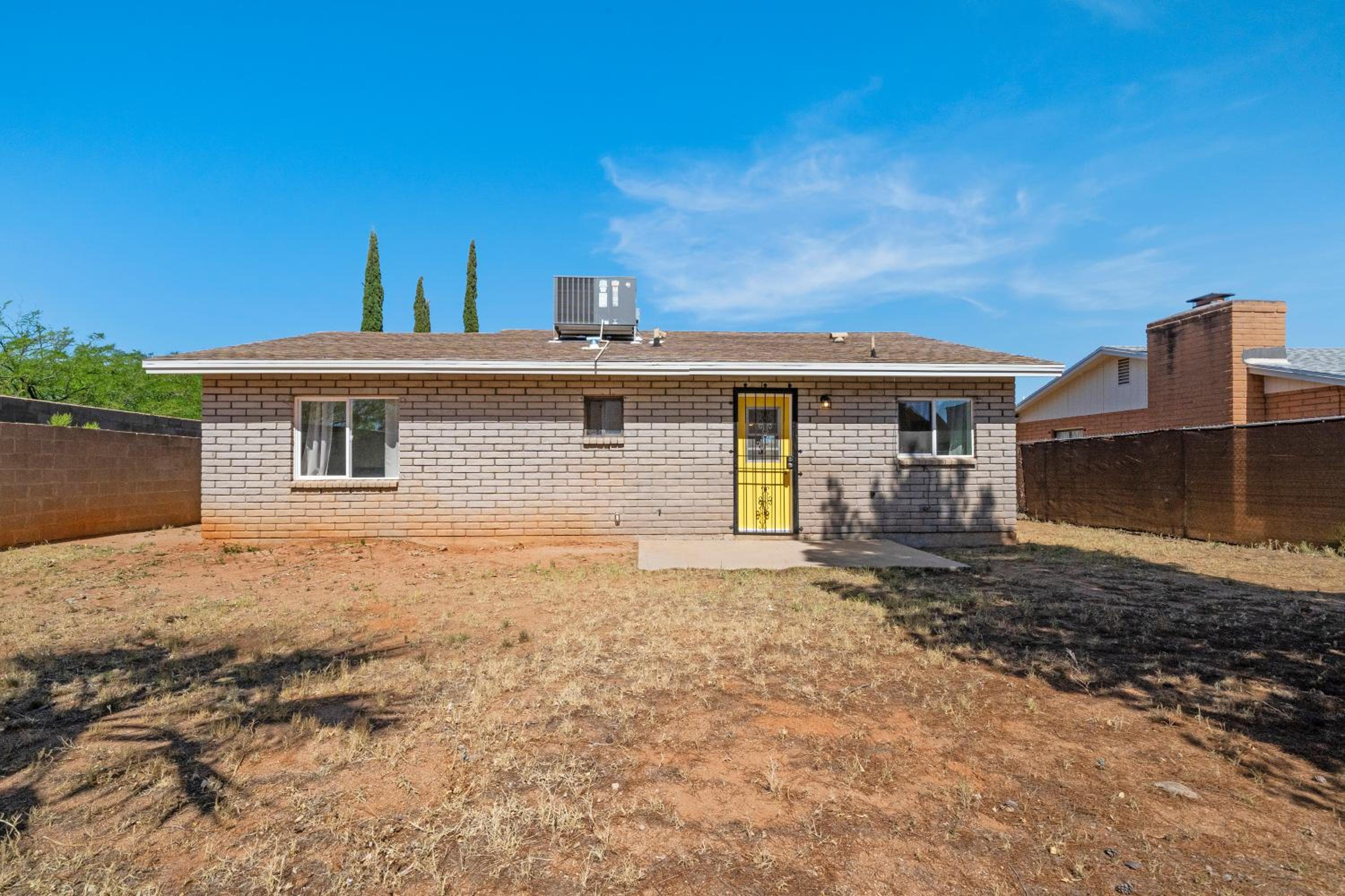 Three-Bedroom House photo 2