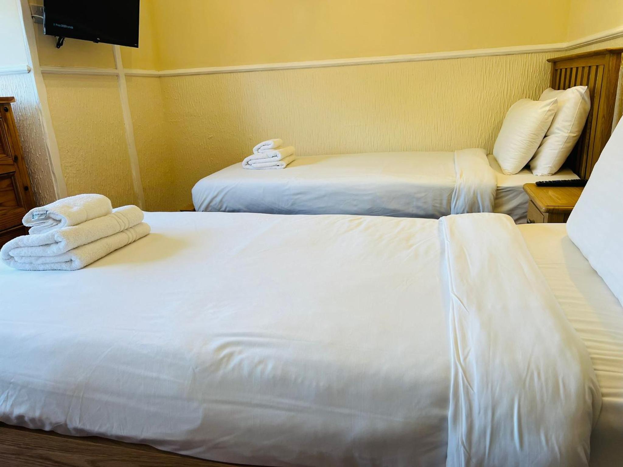 Standard Twin Room photo 3